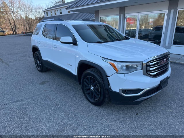 Salvage GMC Acadia Image