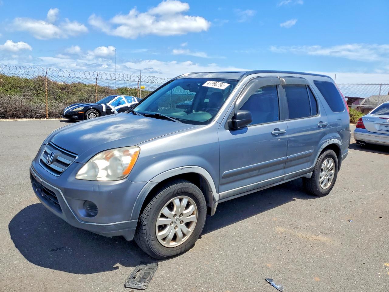 Salvage Honda Crv Image