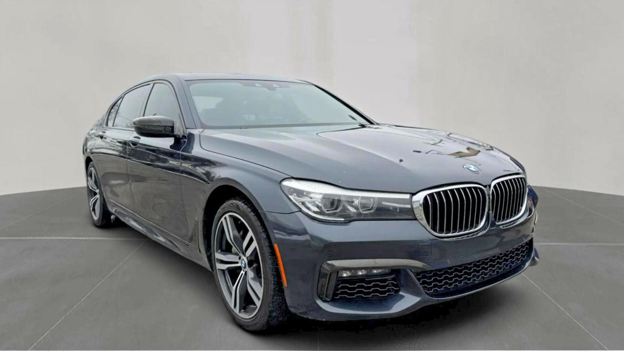 Salvage BMW 7 Series Image