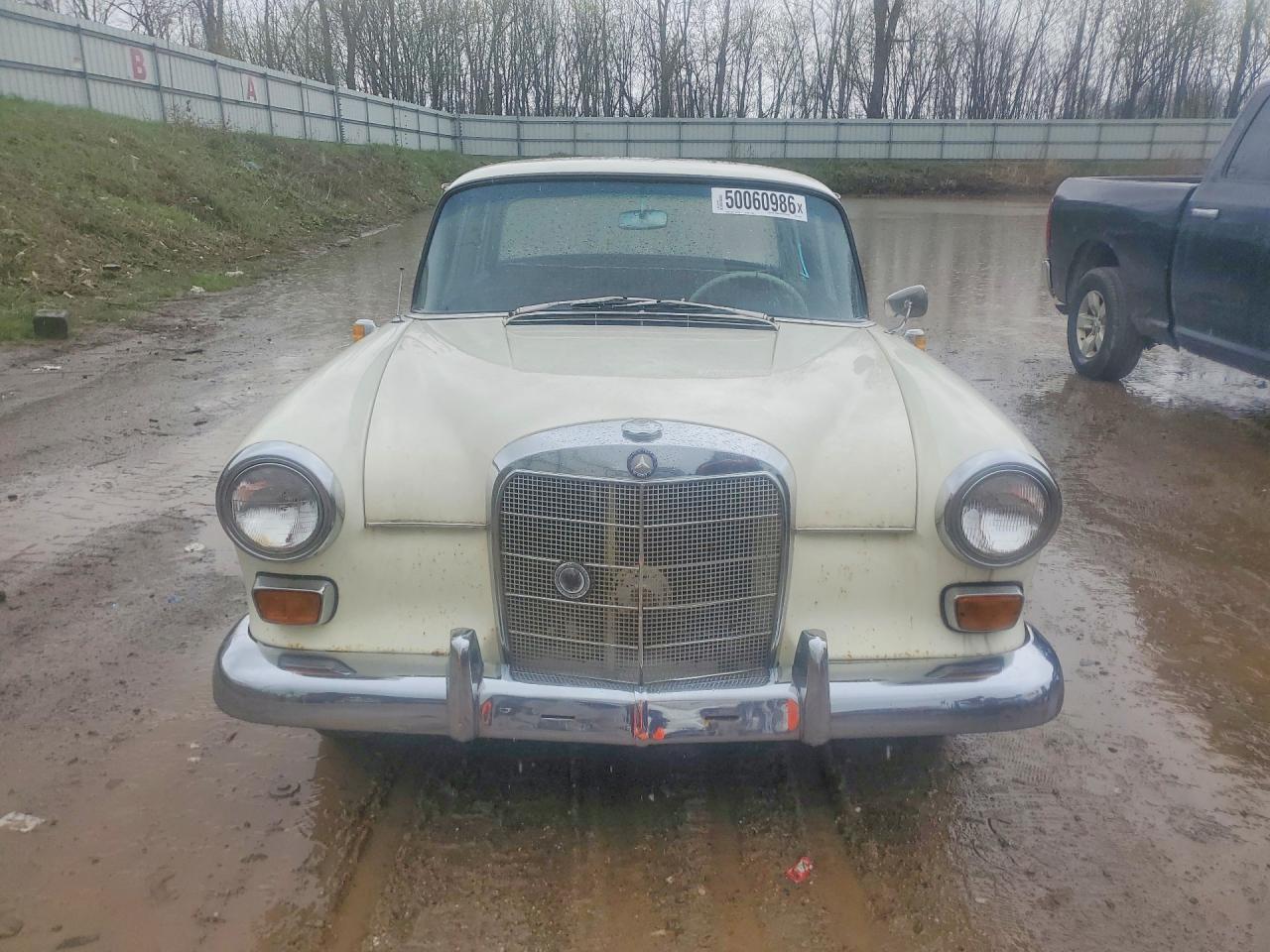 Mercedes-Benz 190-Class