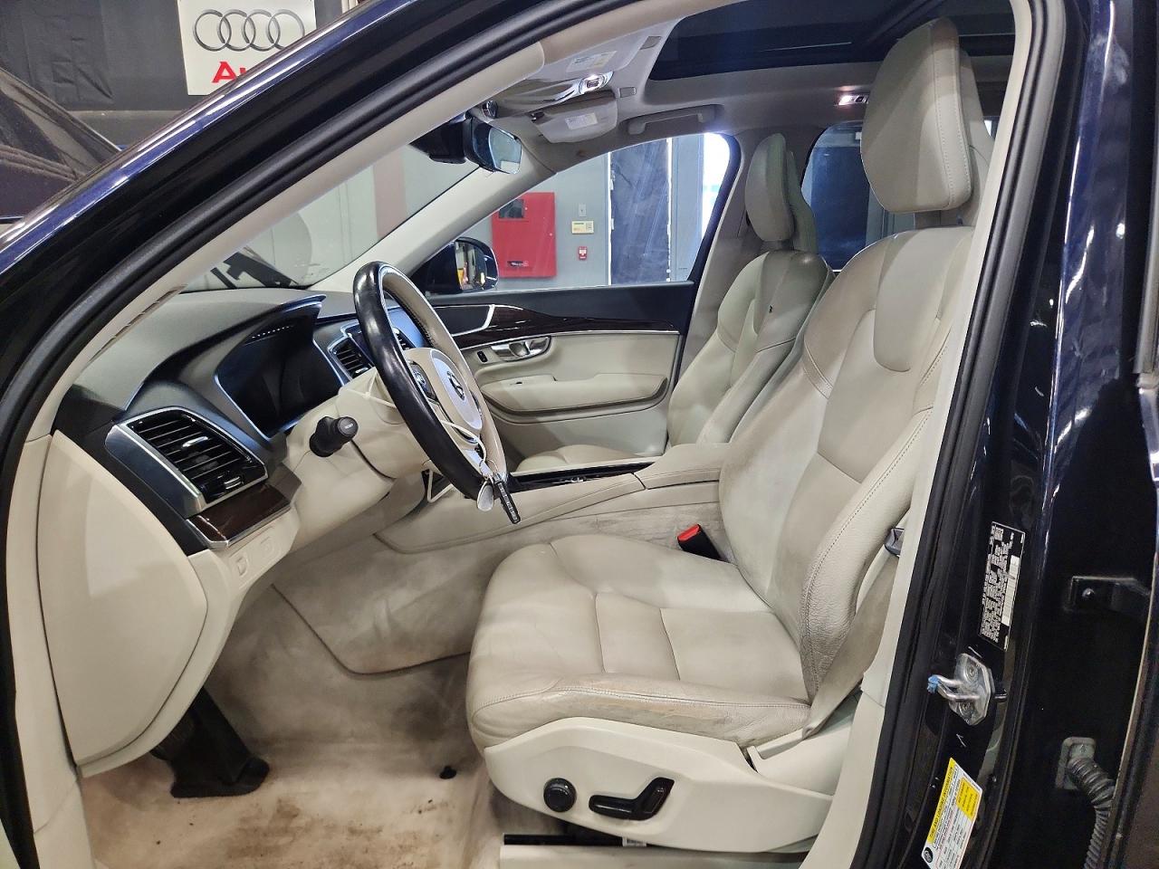 Volvo XC90 T6