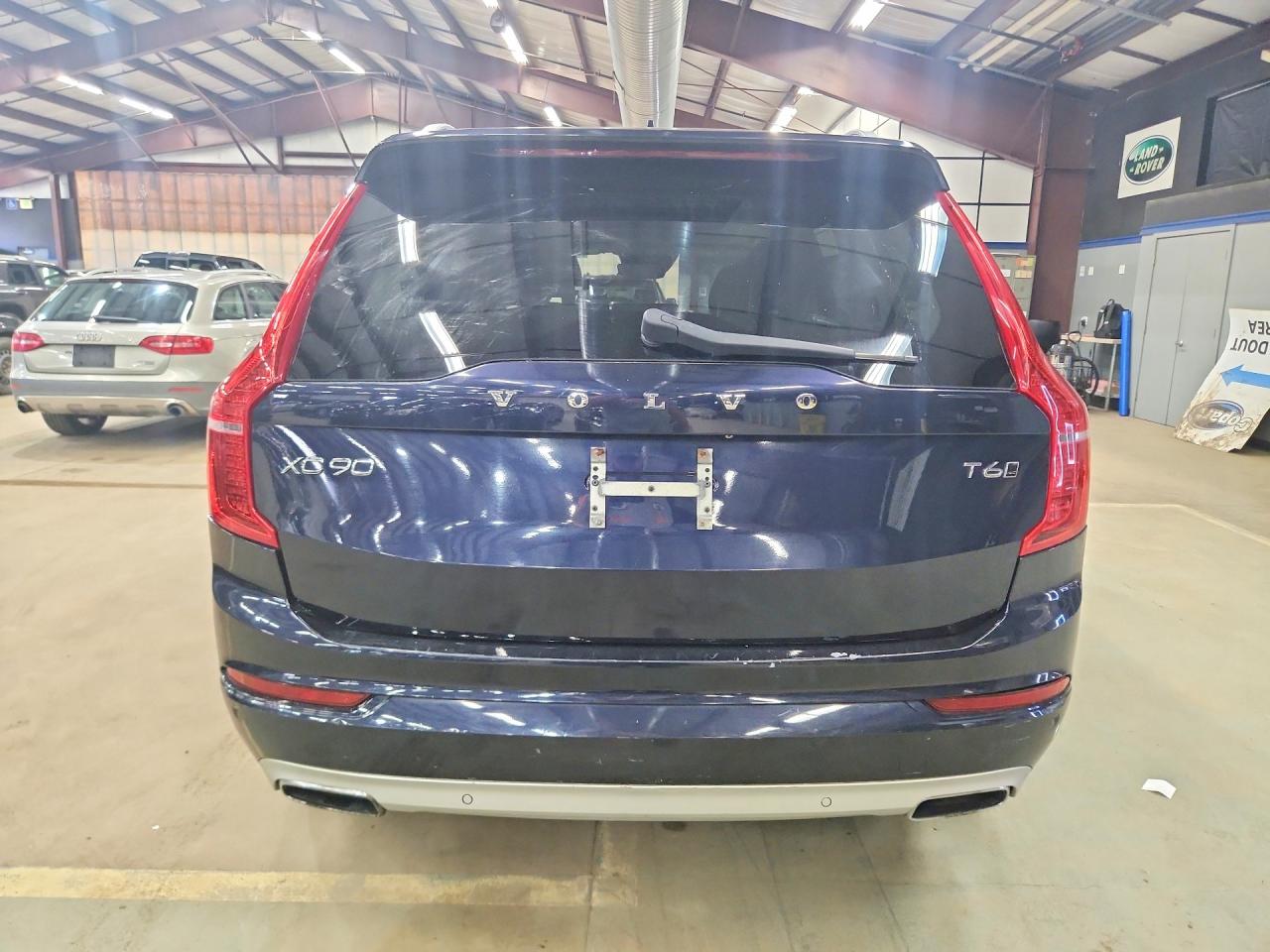 Volvo XC90 T6