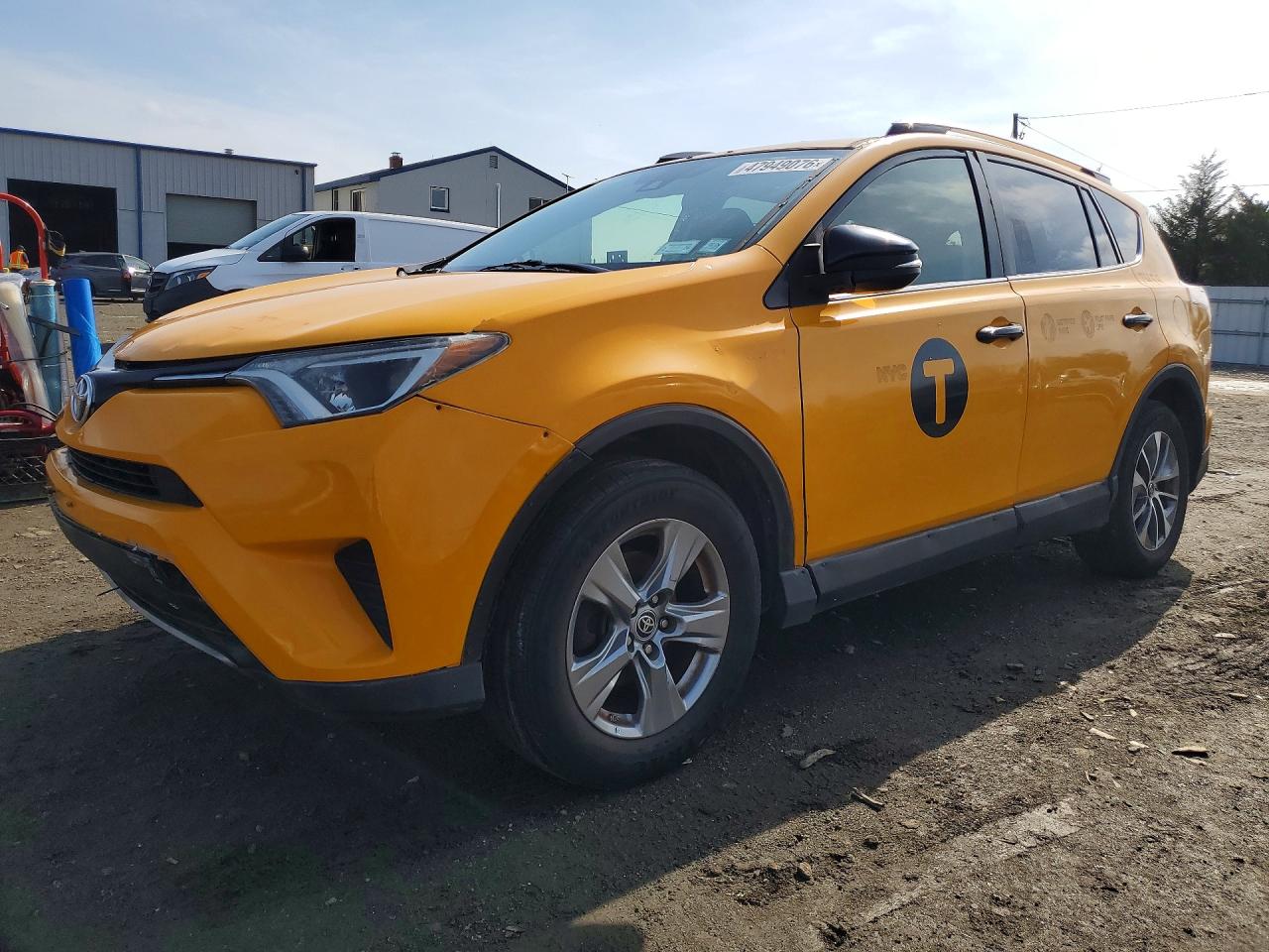 Salvage Toyota RAV4 Image