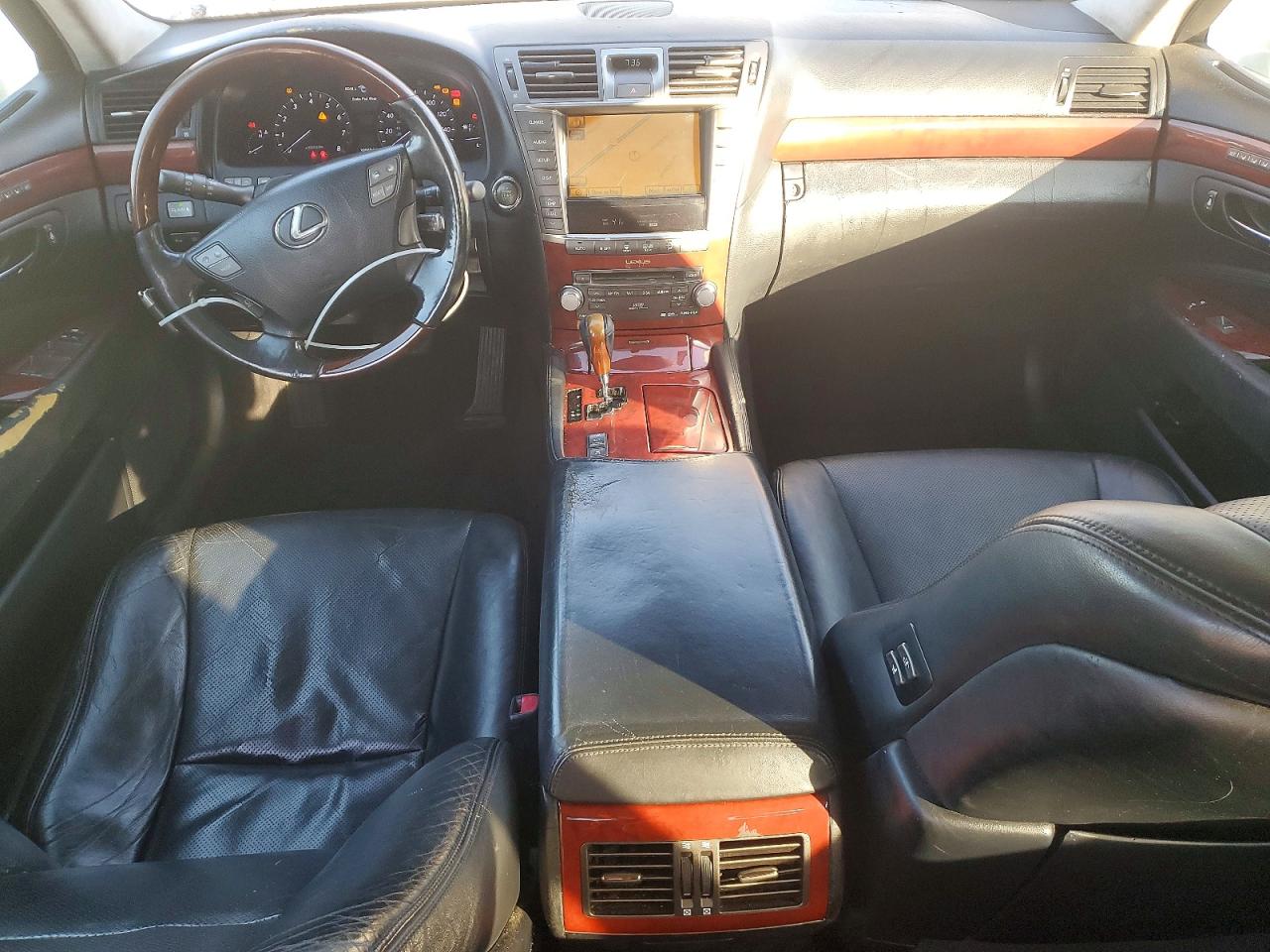 Lexus LS L