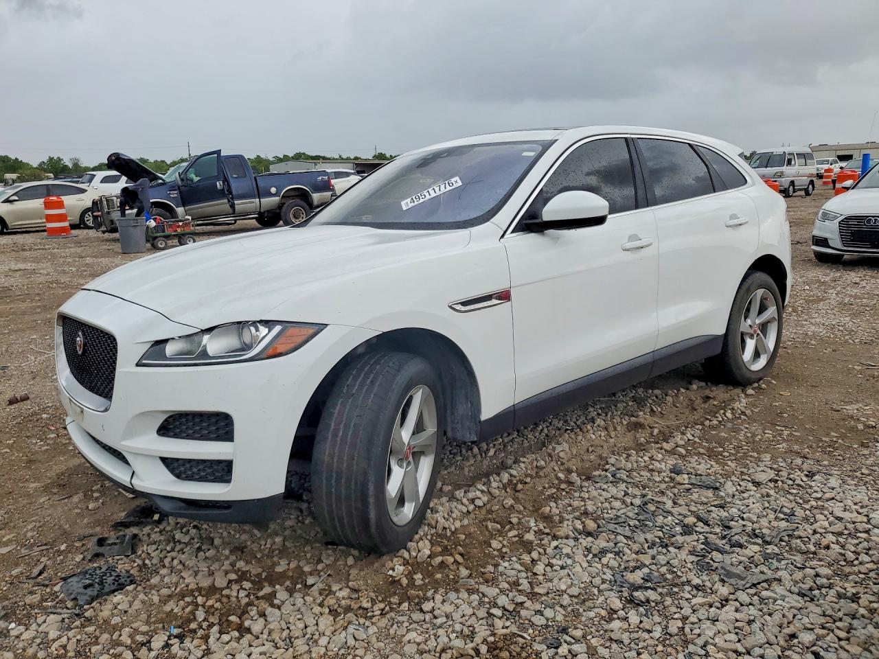 Salvage Jaguar F-PACE Image