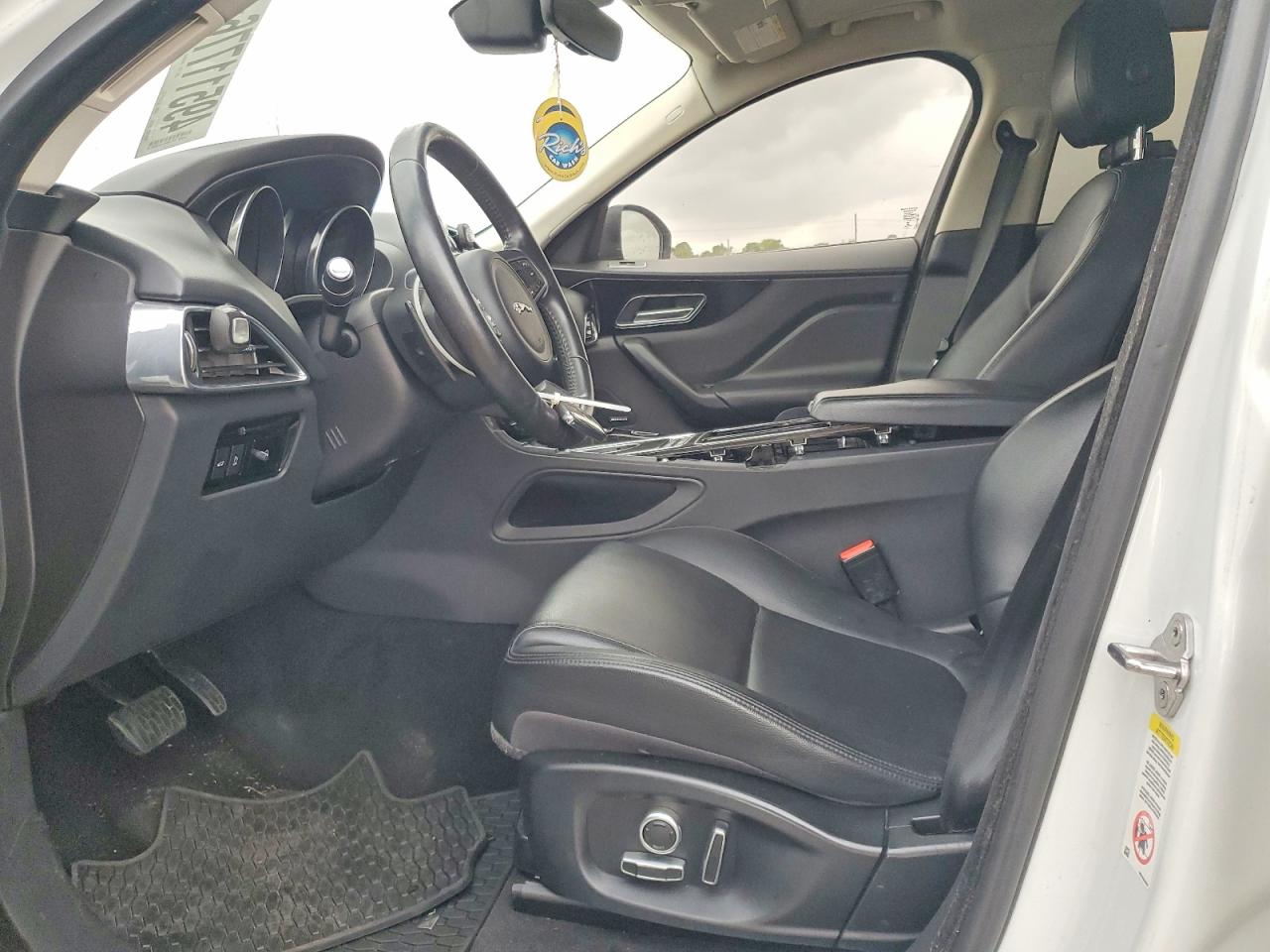 Jaguar F-PACE Premium