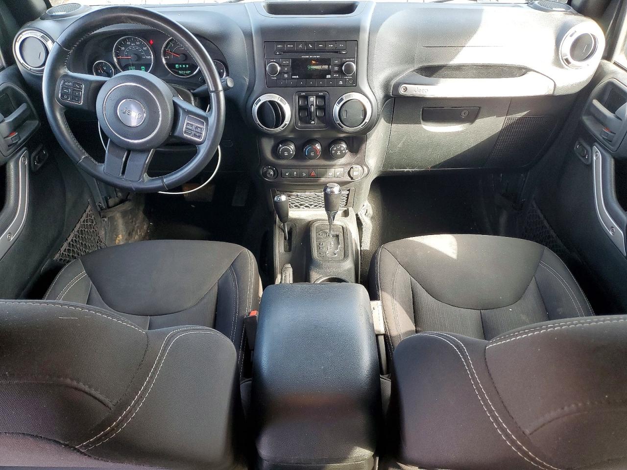 Jeep Wrangler Sahara
