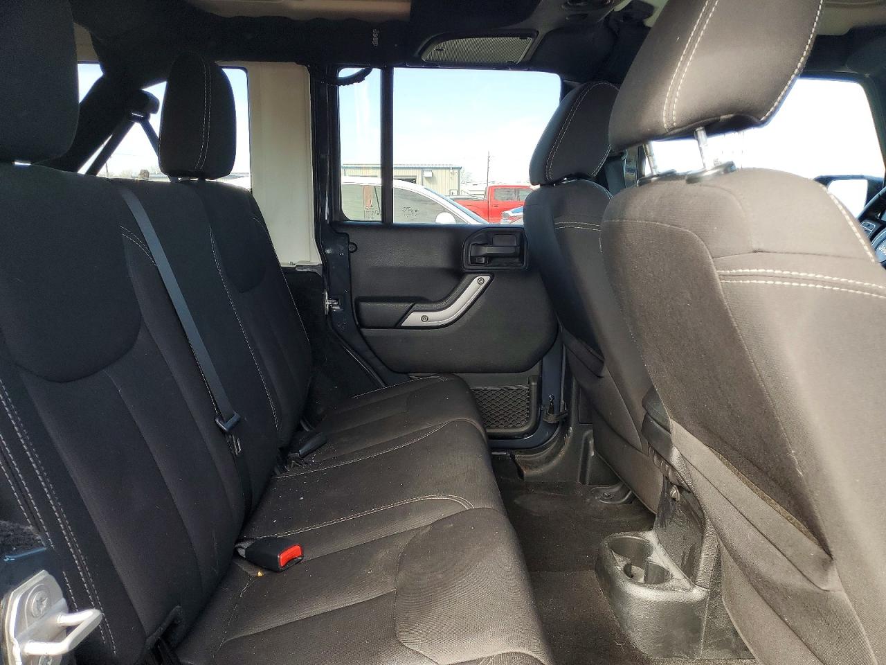 Jeep Wrangler Sahara