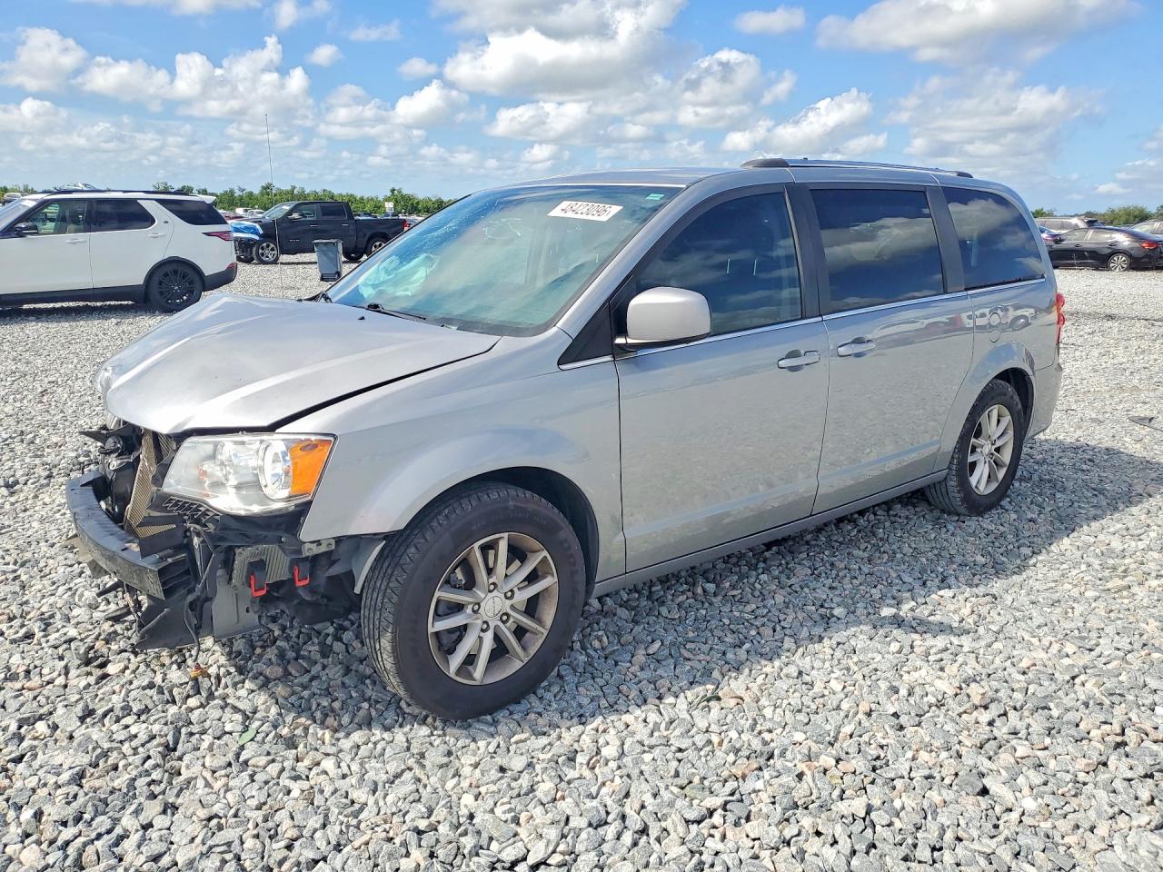 Salvage Dodge Caravan Image