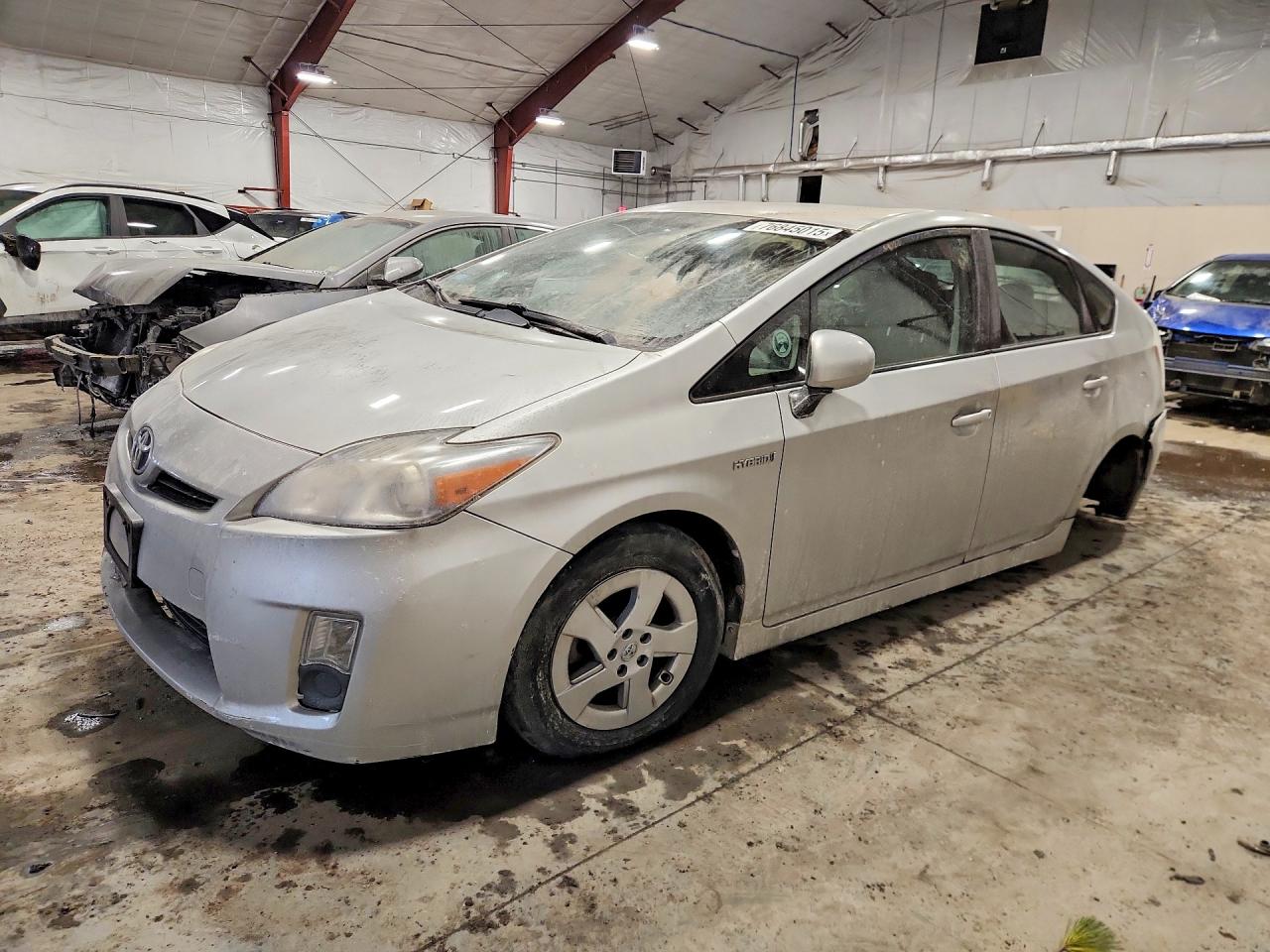 Salvage Toyota Prius Image