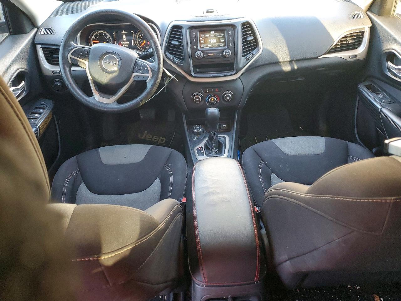 Jeep Grand Cherokee Sport