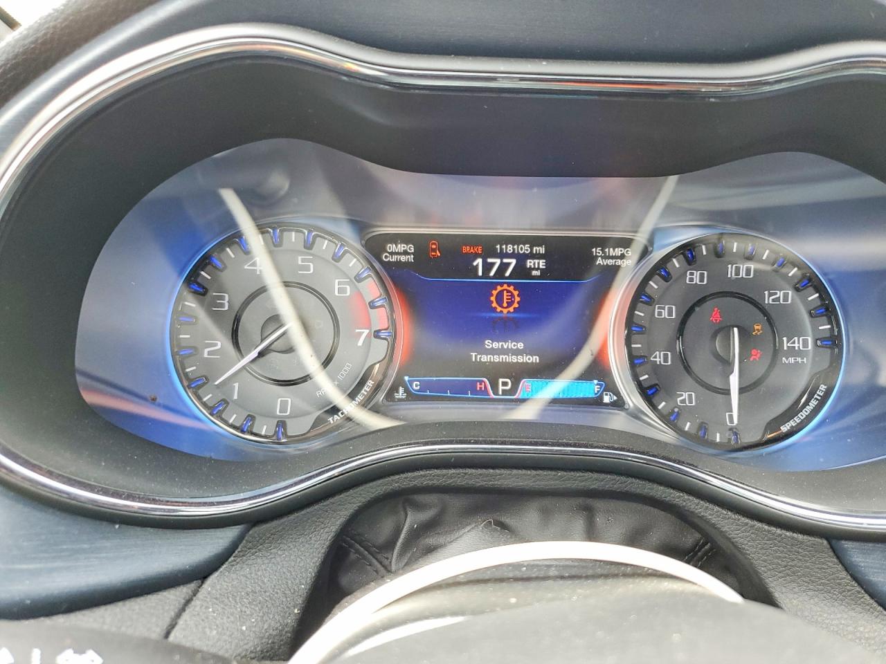Chrysler 200