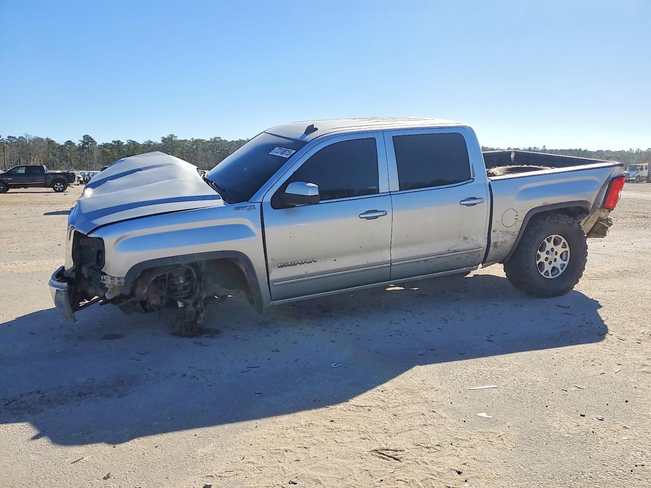 Salvage GMC Sierra Image