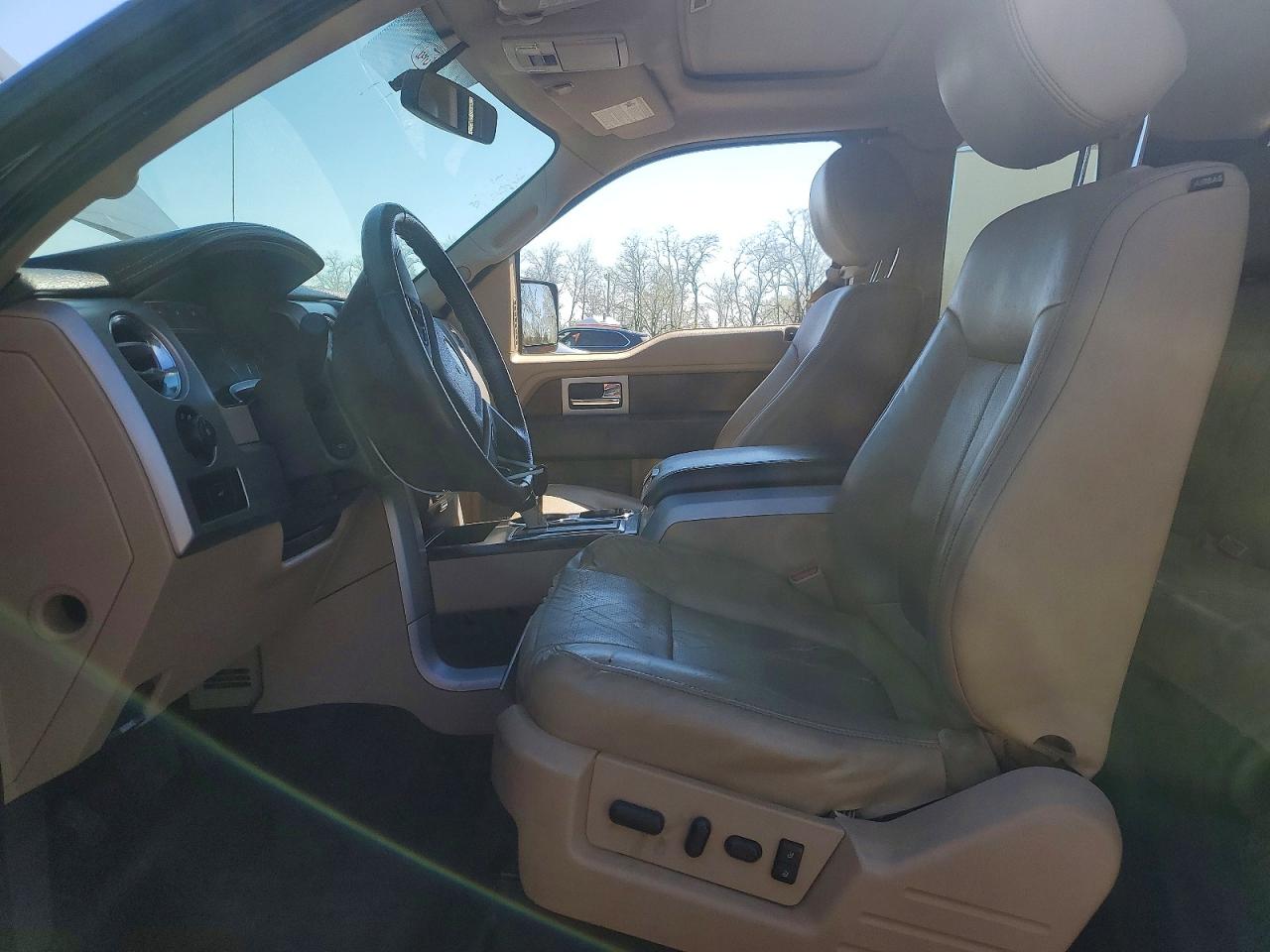 Ford F-150 Super Cab