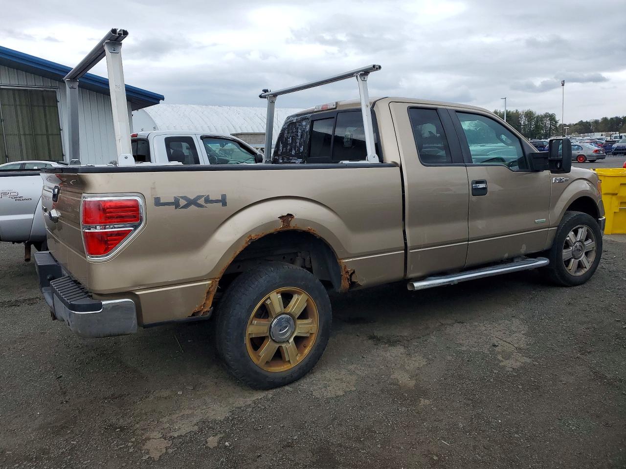Ford F-150 Super Cab