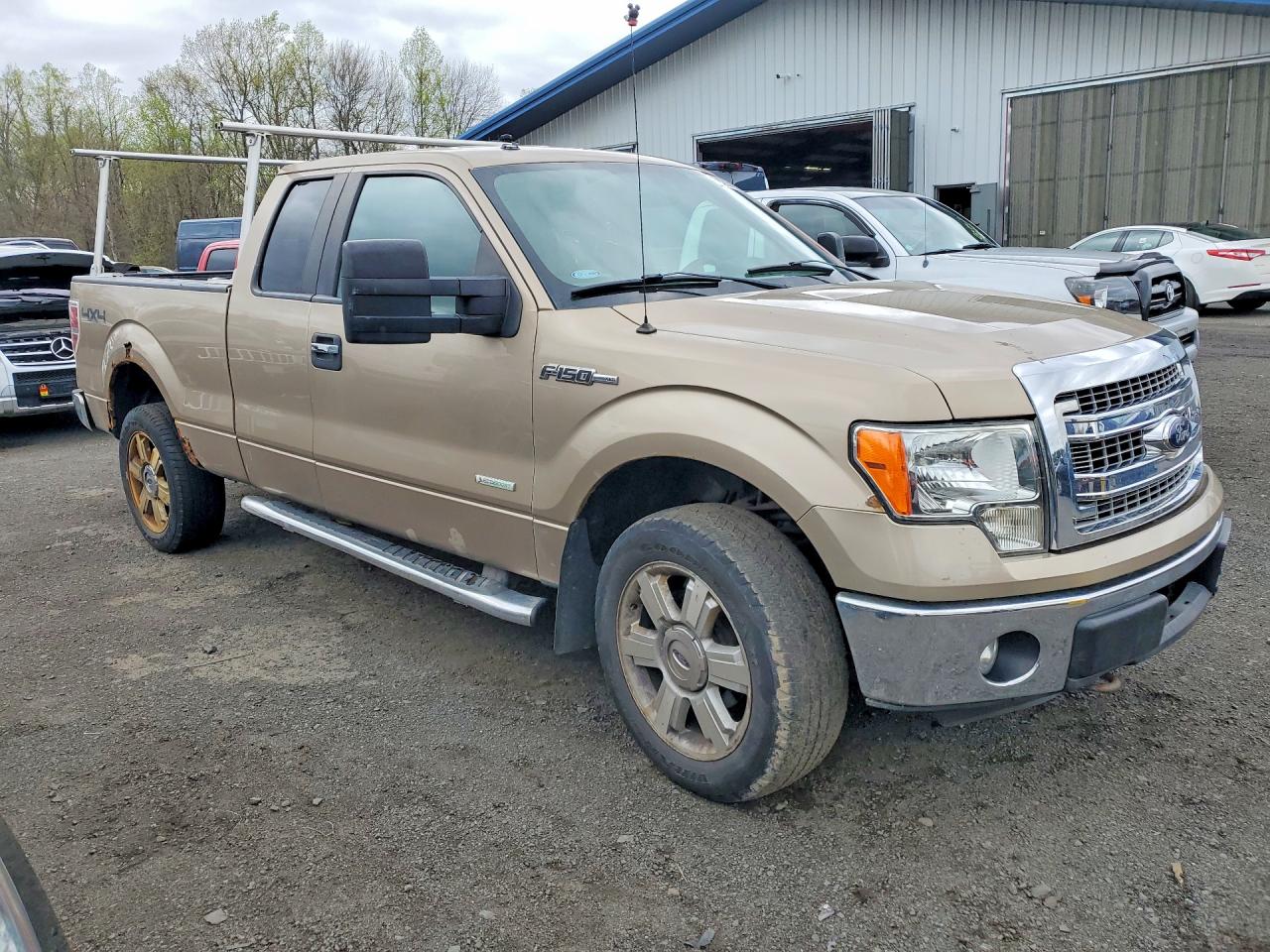 Ford F-150 Super Cab