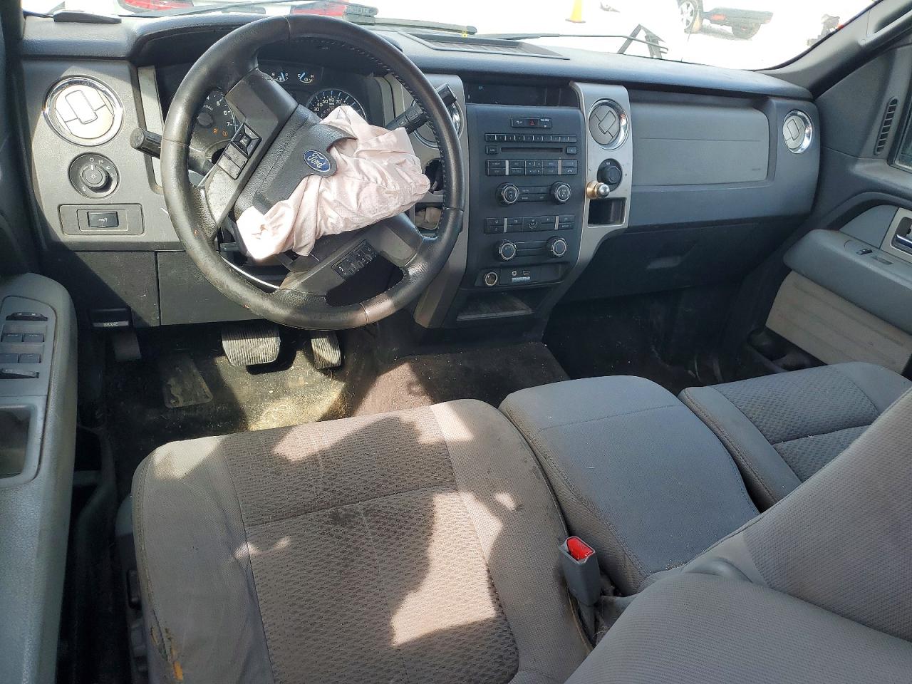 Ford F-150 Super Cab