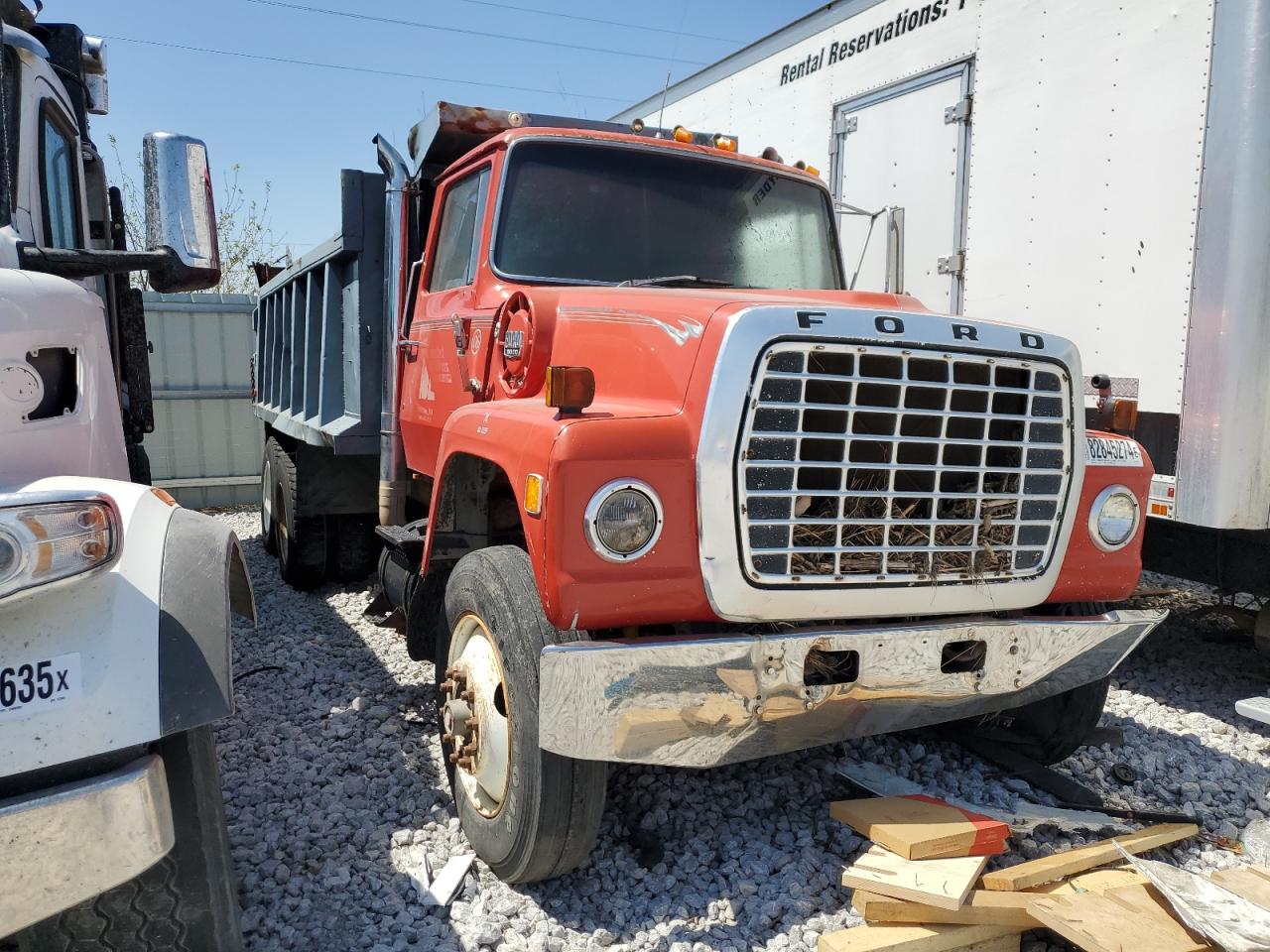 Salvage Ford 9000 Image
