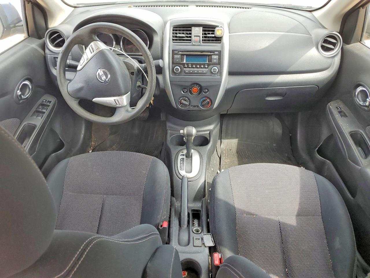 Nissan Versa 1.6 Sv
