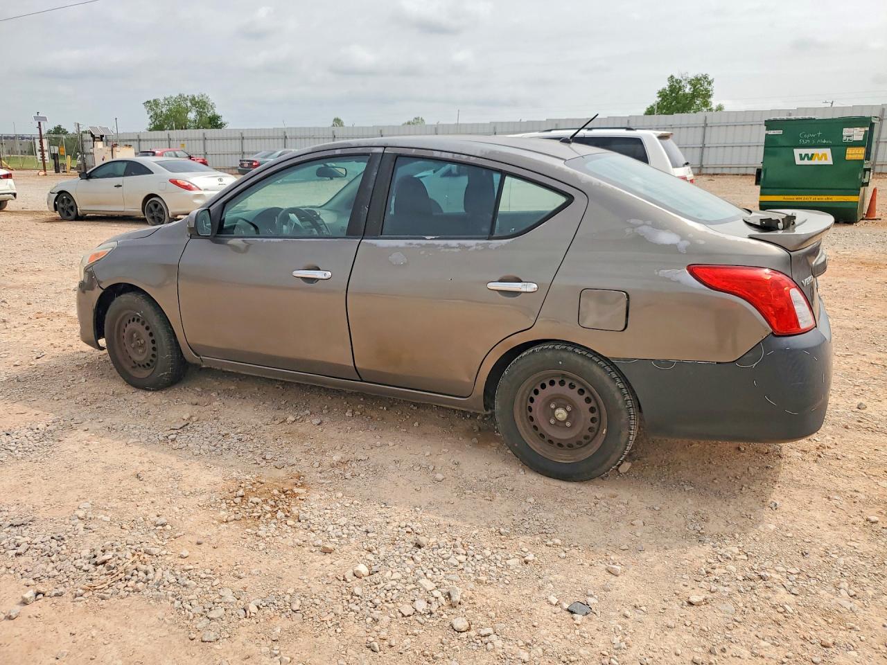 Nissan Versa 1.6 Sv