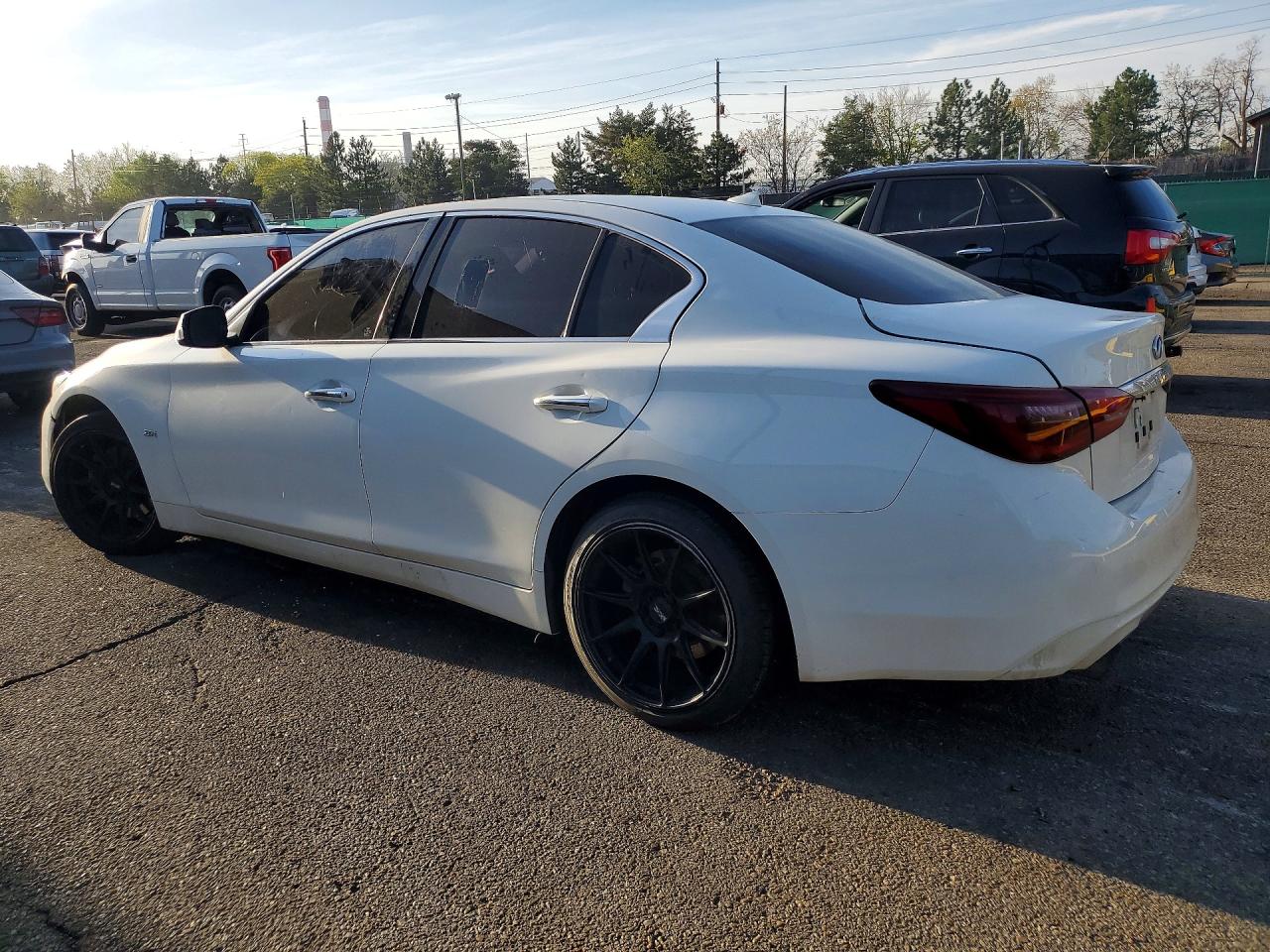 INFINITI Q50 Pure