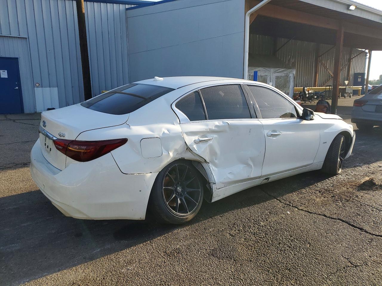 INFINITI Q50 Pure