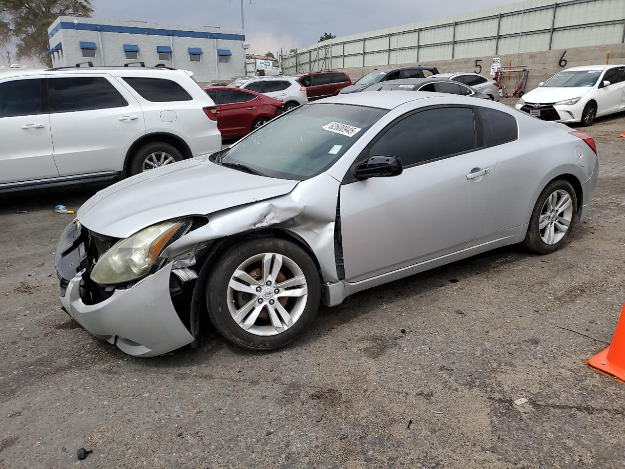 Salvage Nissan Altima Image