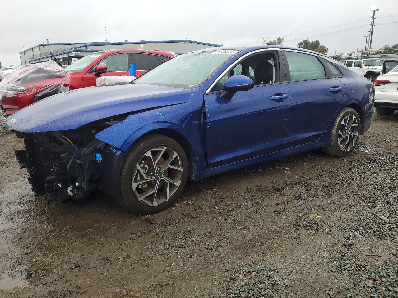 Salvage Kia K5 Image