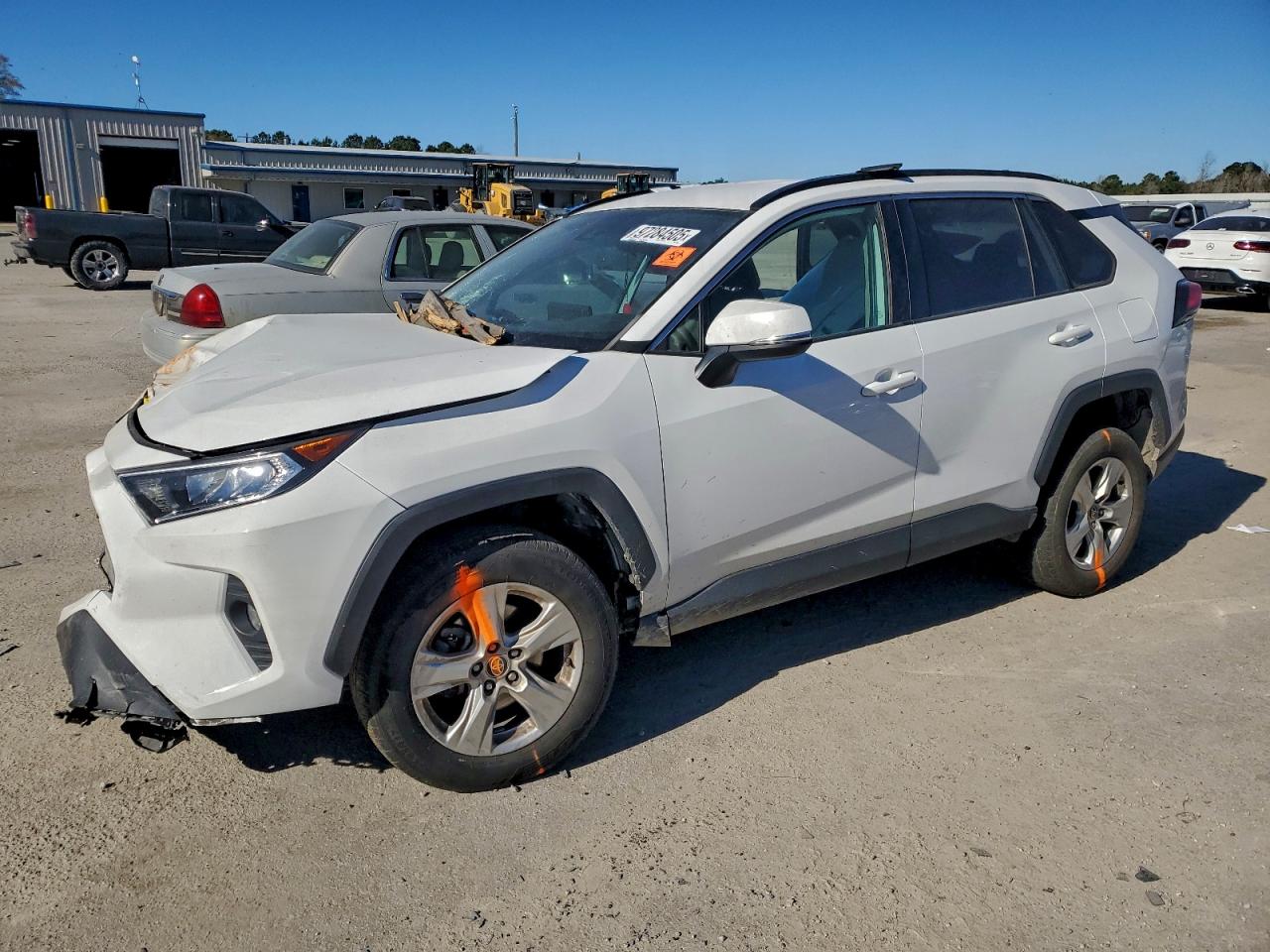 Salvage Toyota RAV4 Image