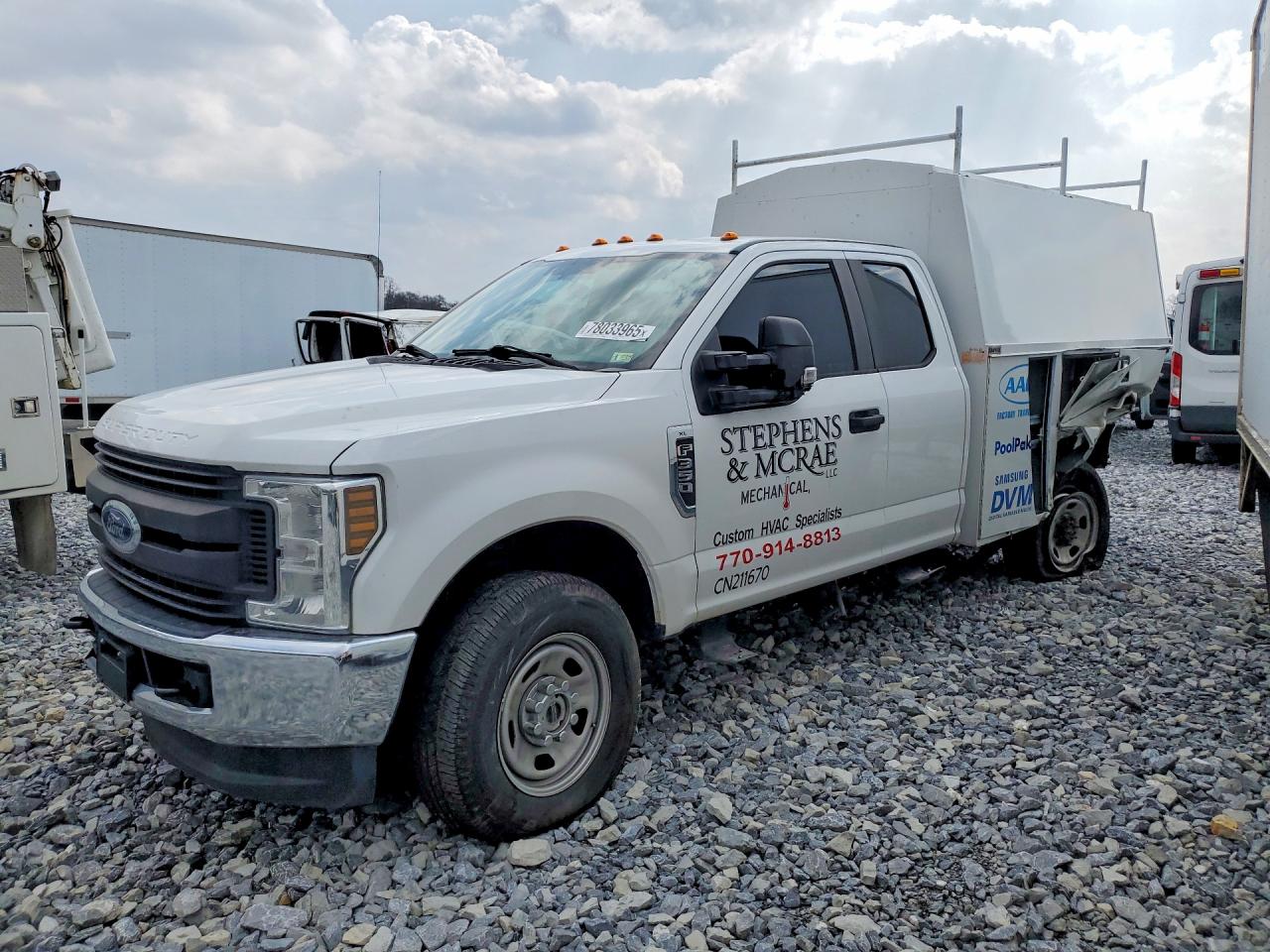 Salvage Ford F-350 Image