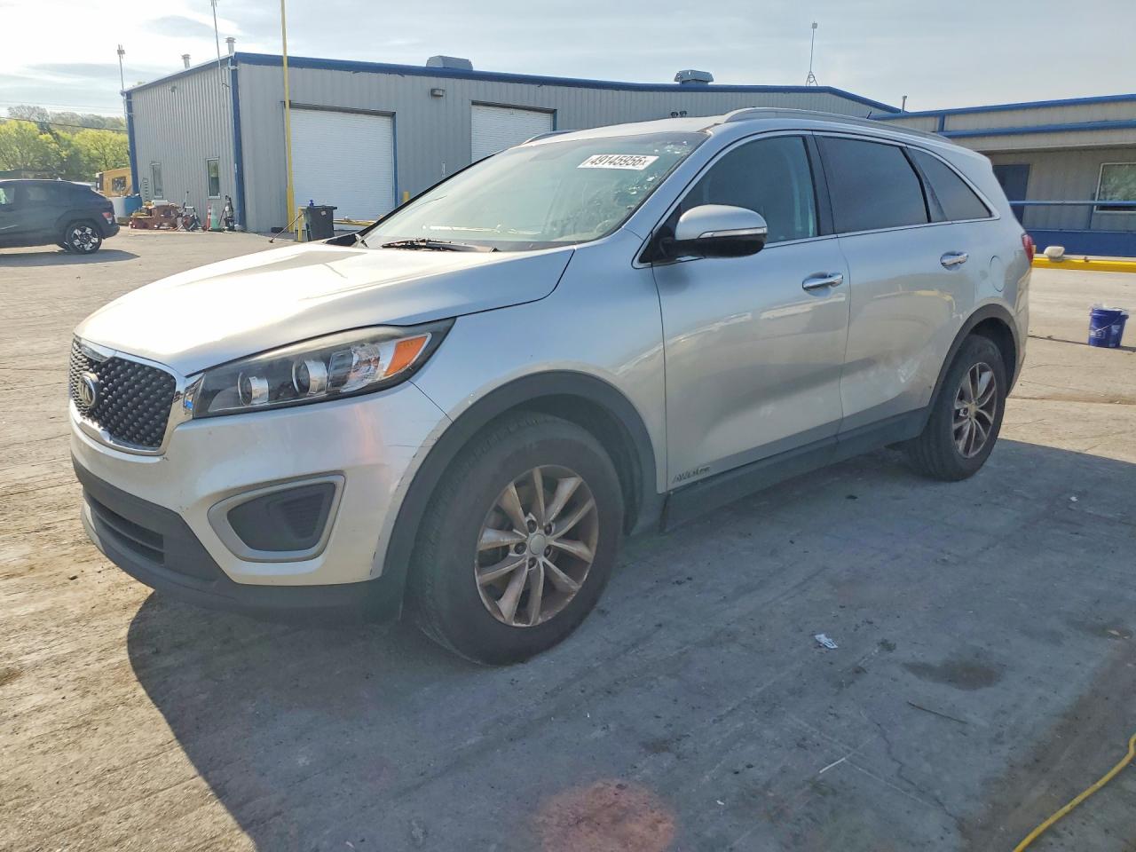 Salvage Kia Sorento Image