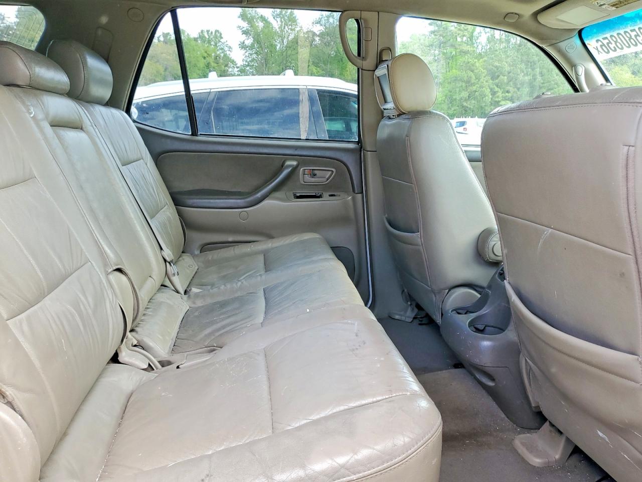 Toyota Sequoia Sr5