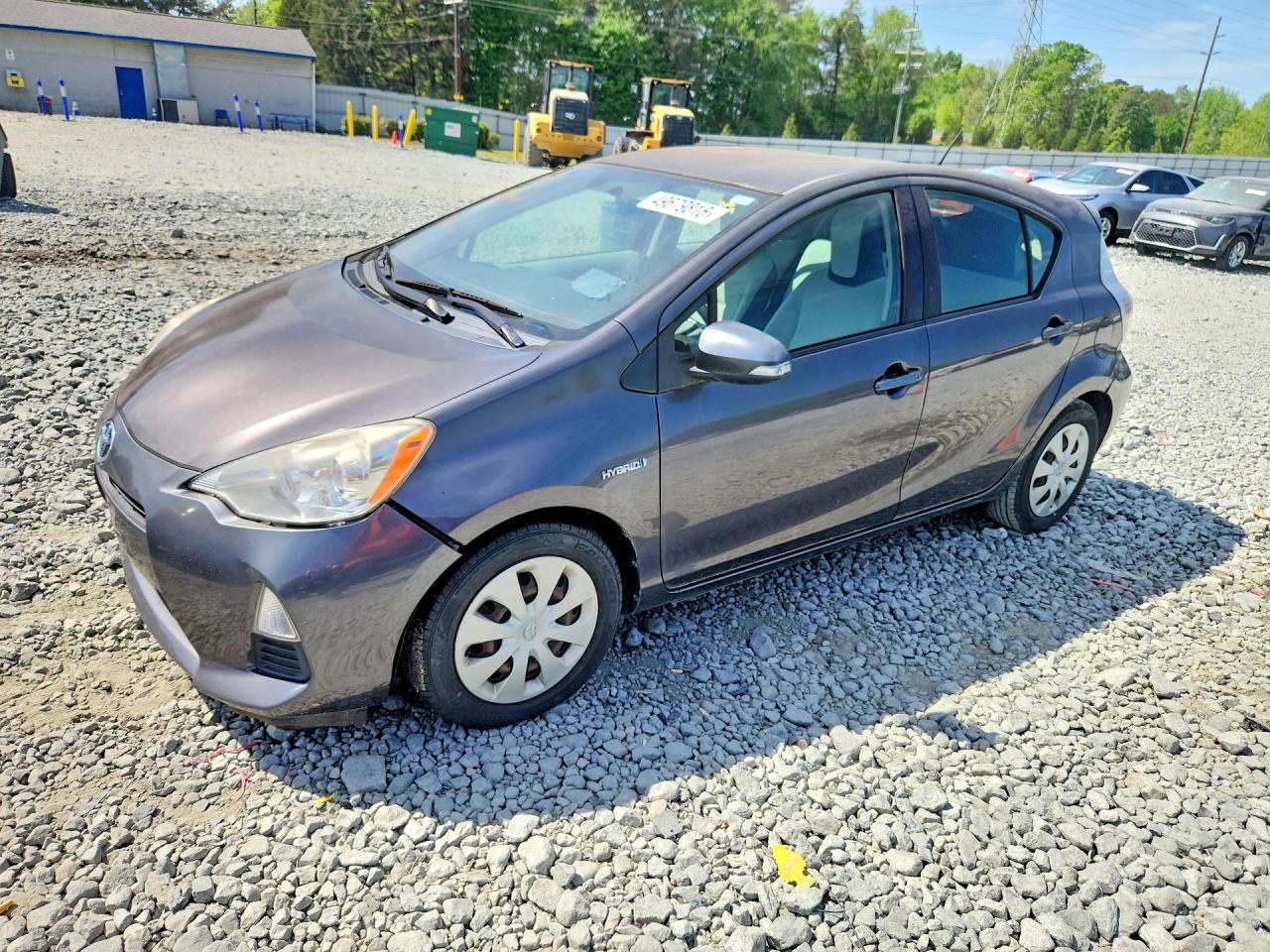 Salvage Toyota Prius c Image