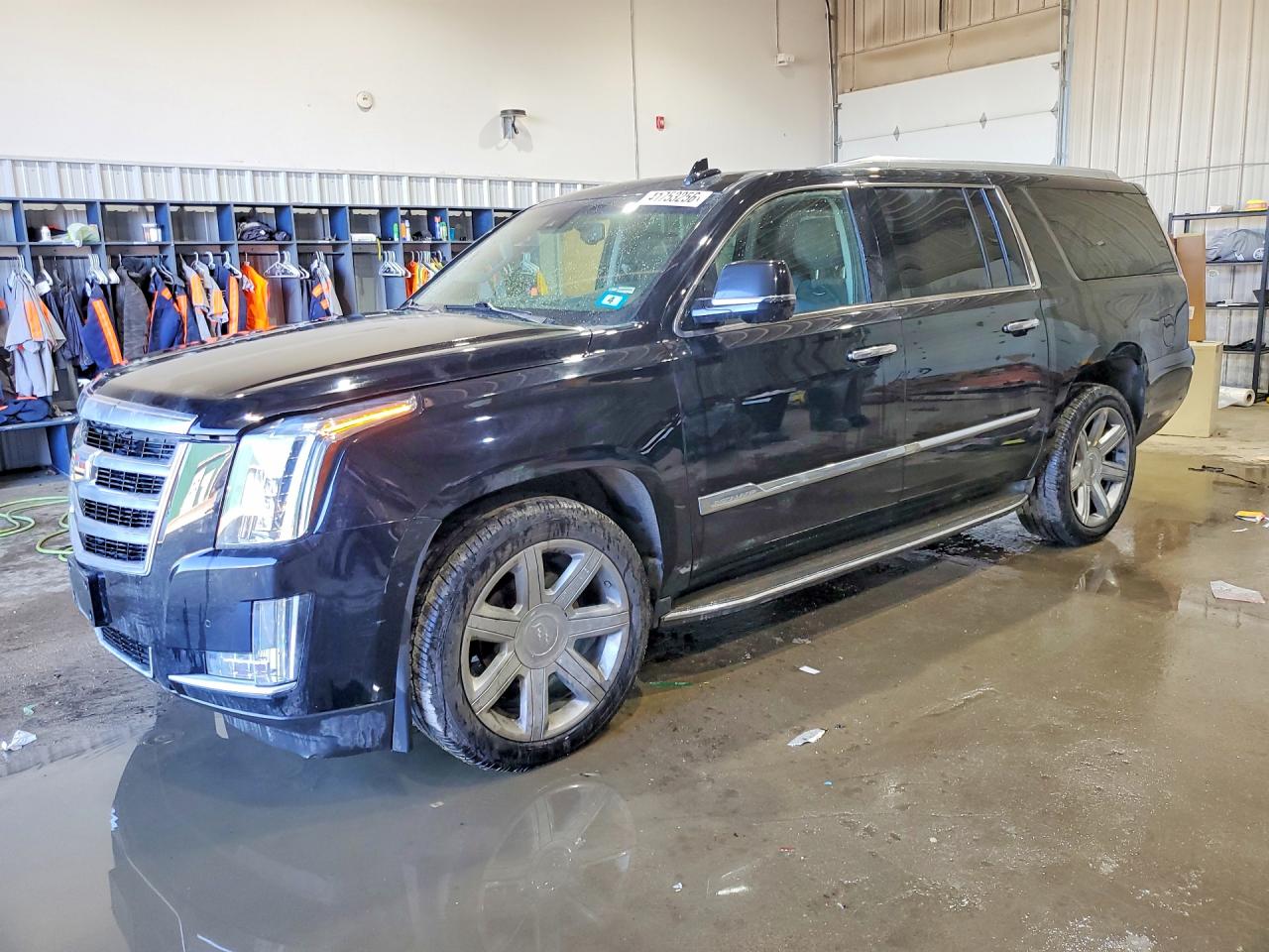 Salvage Cadillac Escalade Image