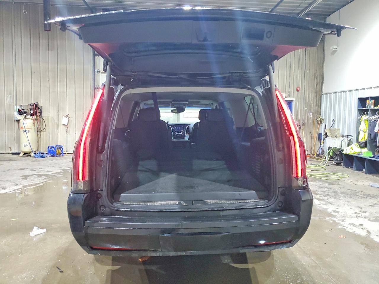 Cadillac Escalade Esv Luxury