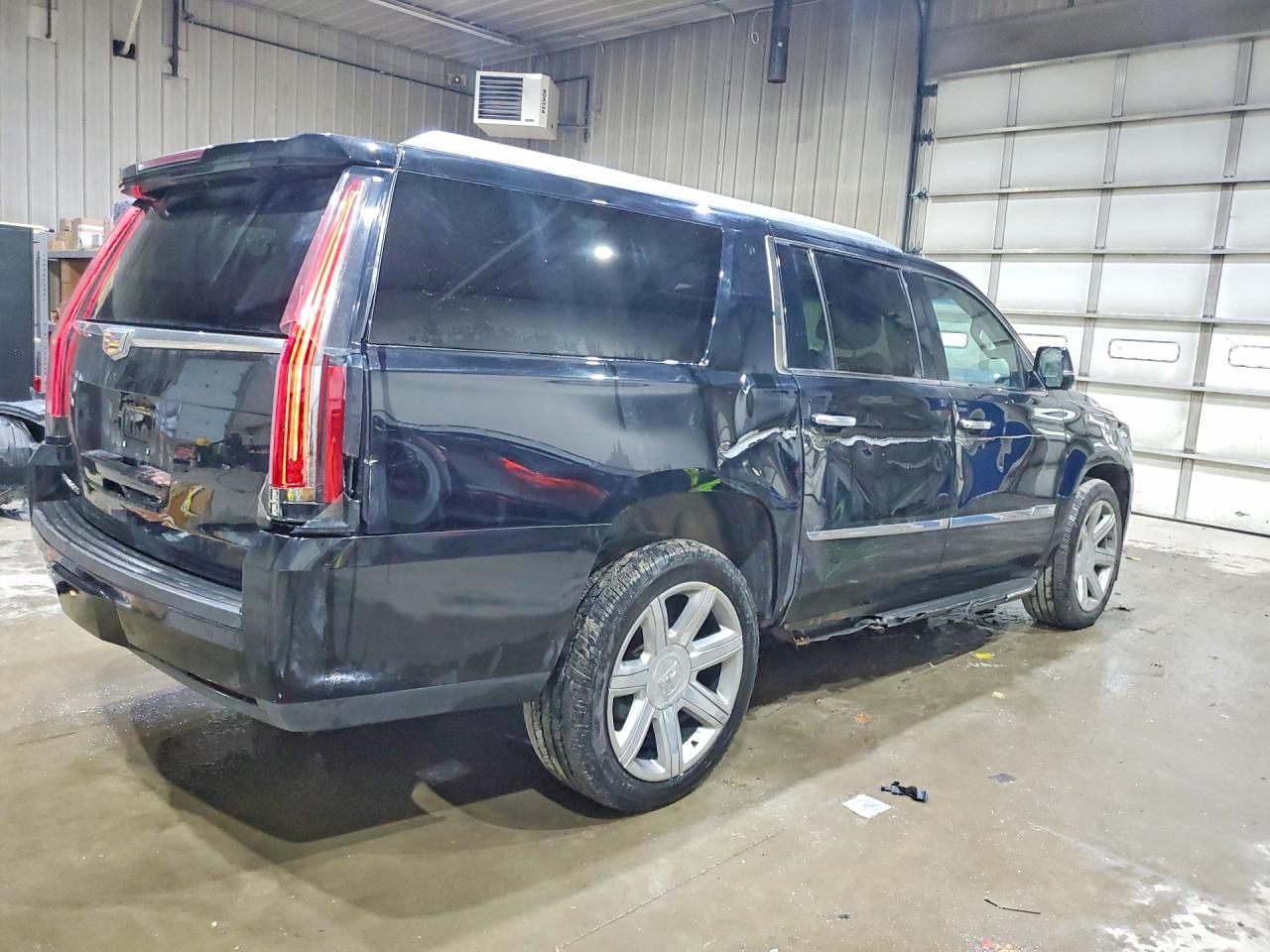 Cadillac Escalade Esv Luxury