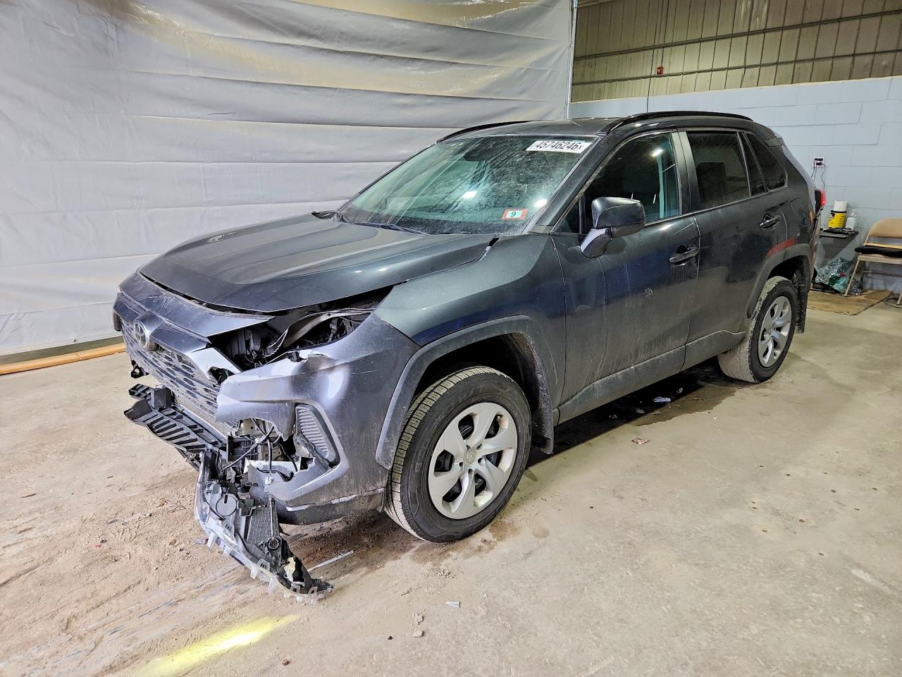 Salvage Toyota RAV4 Image