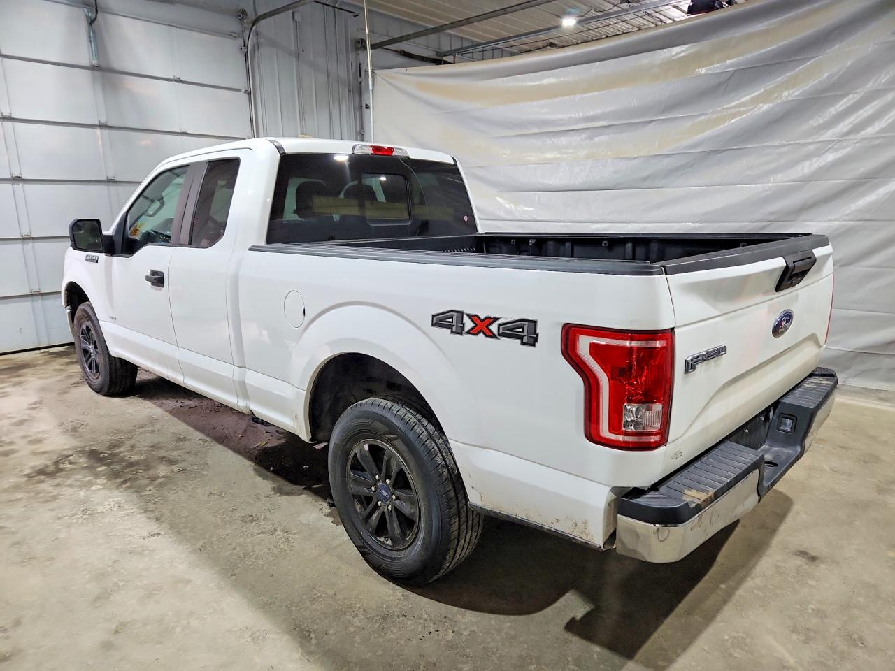 Ford F-150 Super Cab