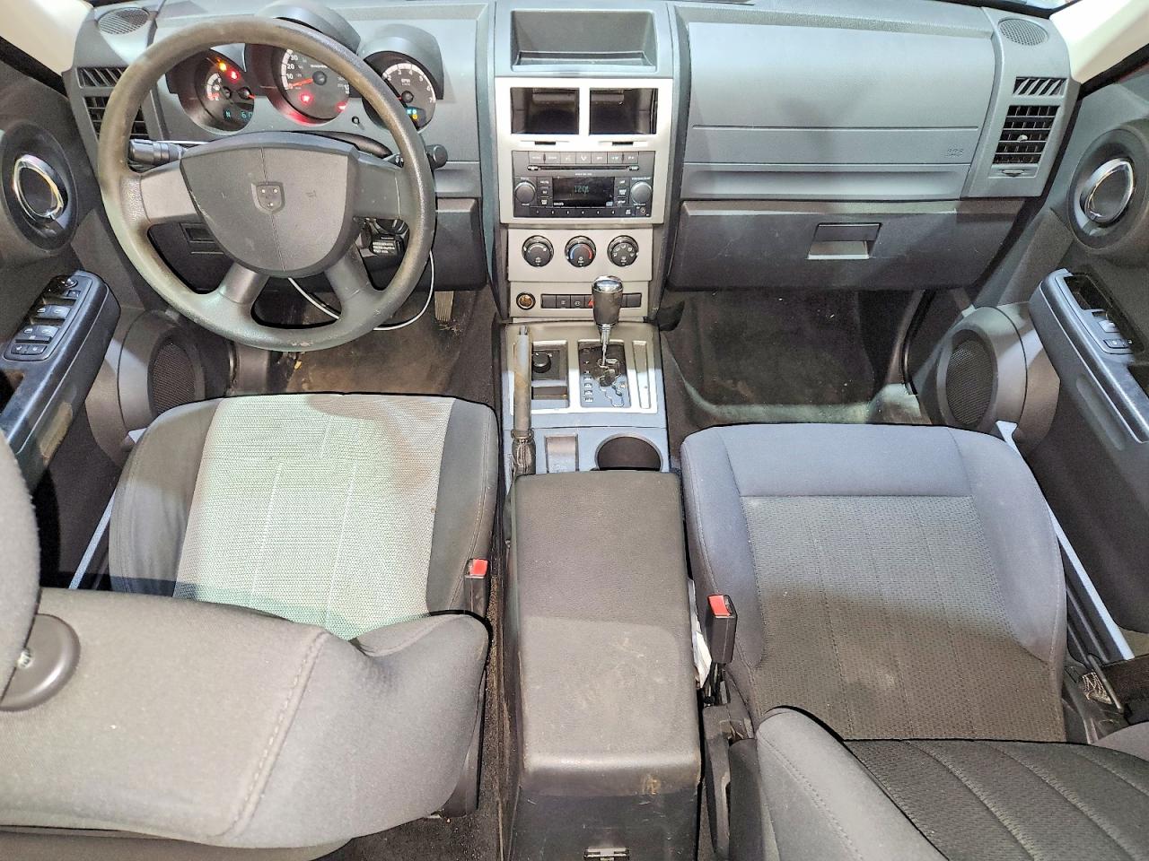 Dodge Nitro Se