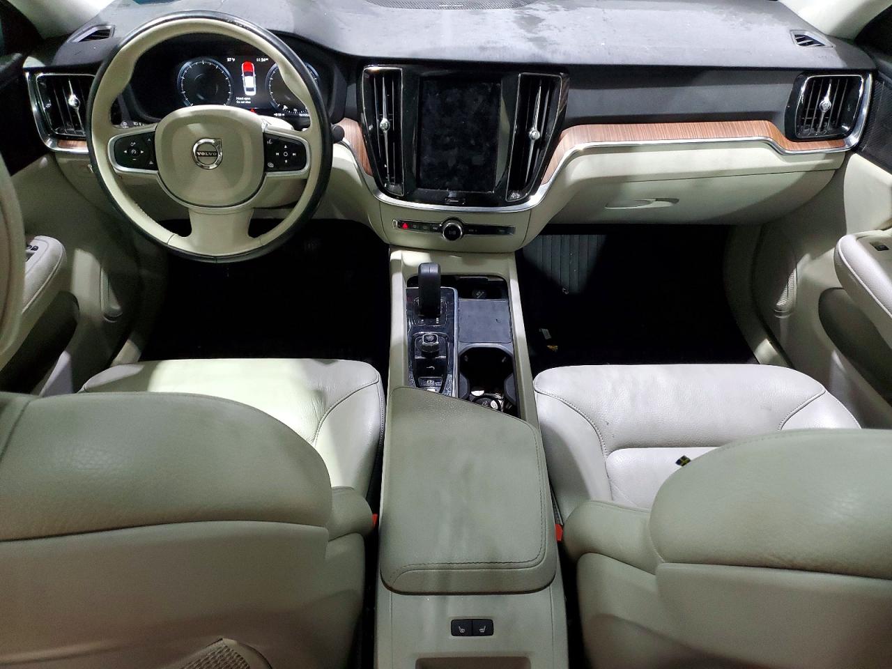 Volvo S60 B5 Mom B5 Momentum