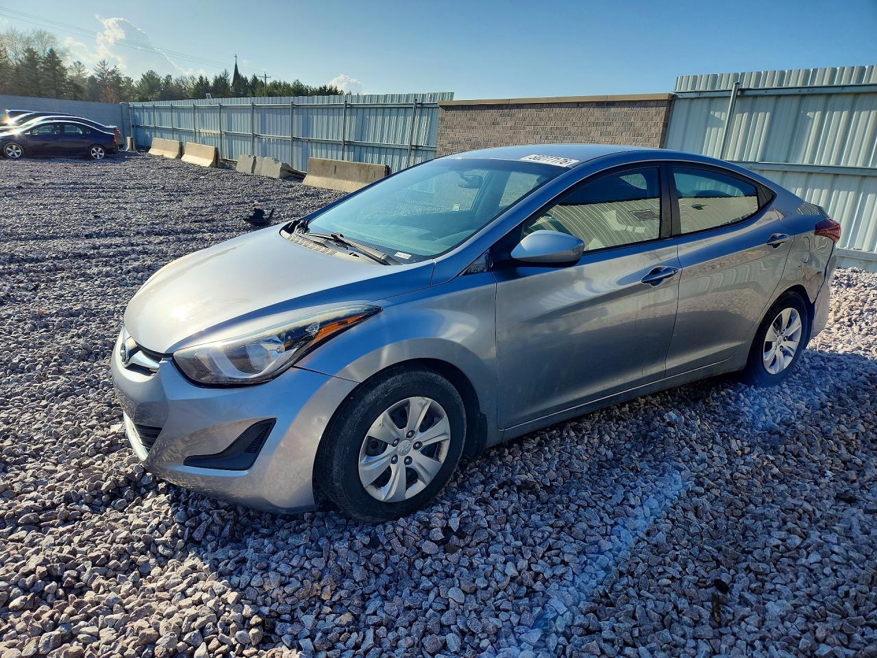 Salvage Hyundai ELANTRA Image