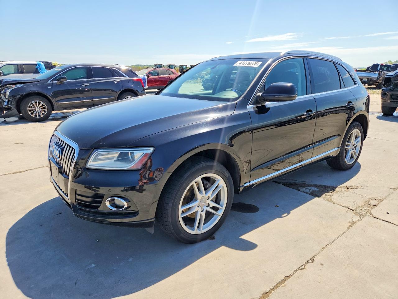Salvage Audi Q5 Image