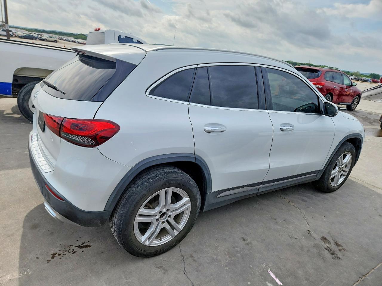 Mercedes-Benz GLA 250