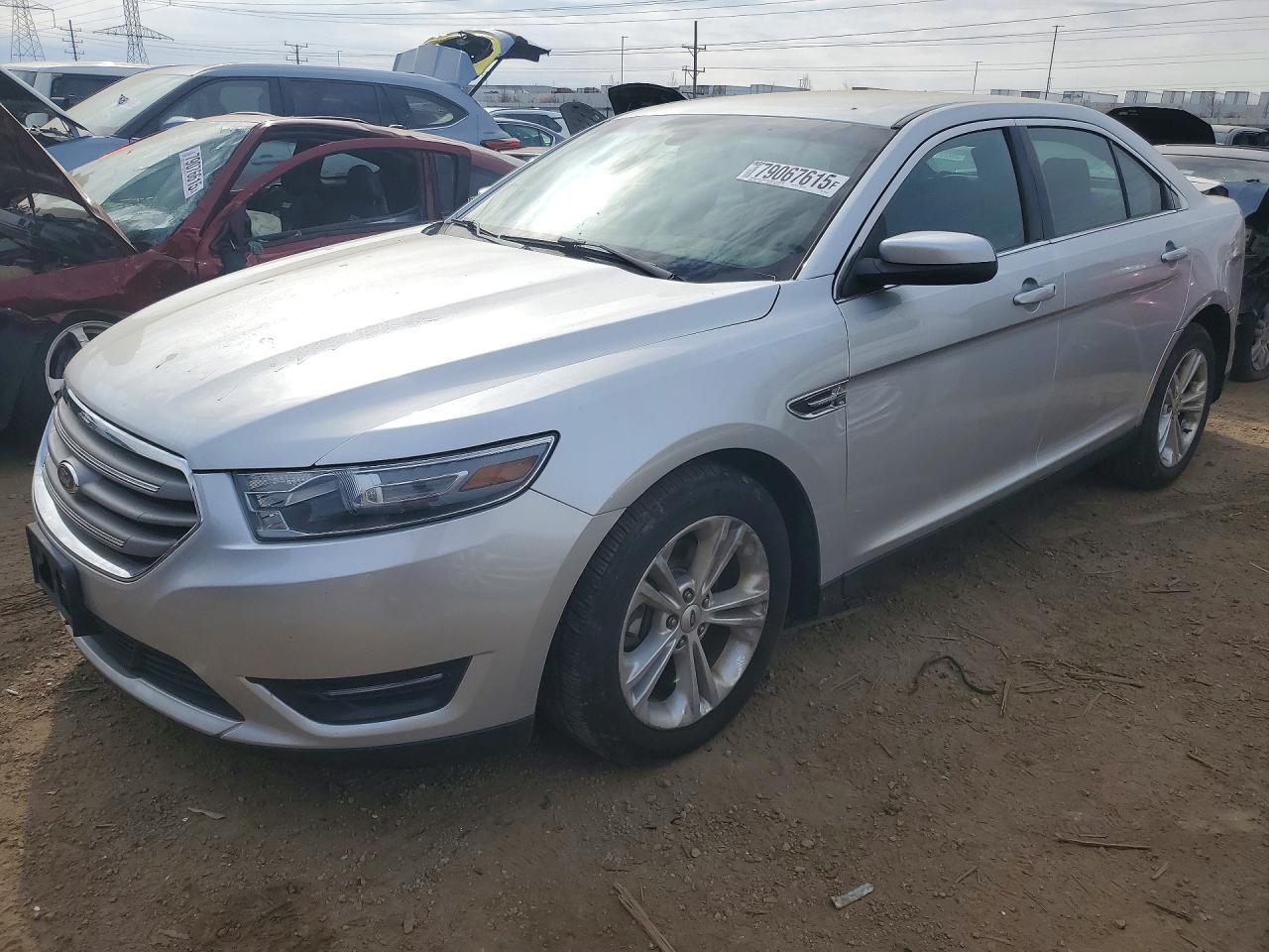 Salvage Ford Taurus Image