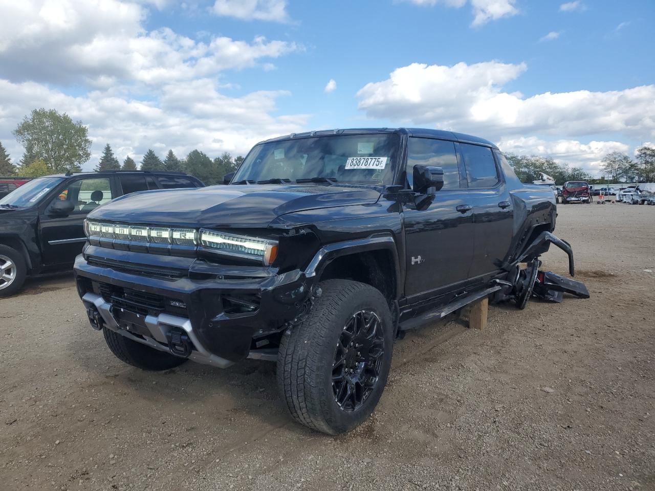 Salvage GMC Hummer Pic Image