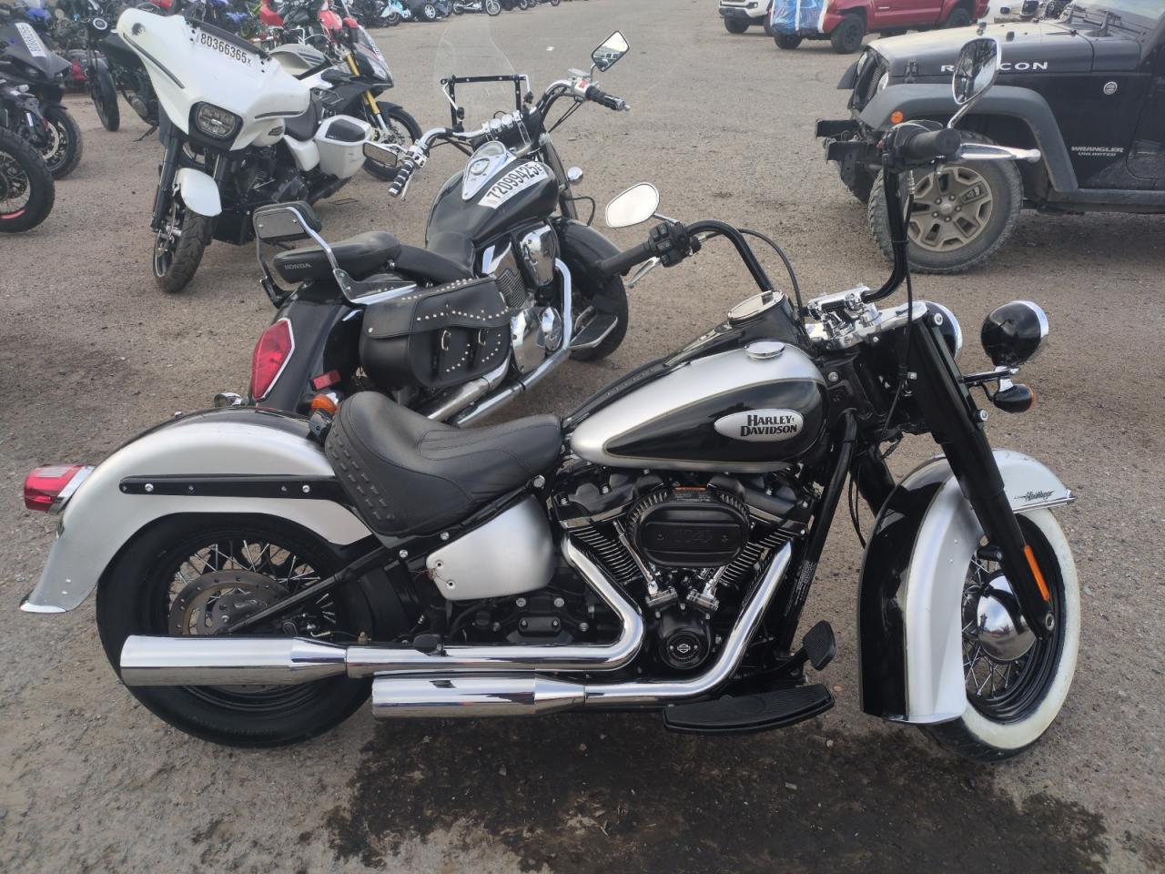 Salvage Harley-Davidson Fl Image