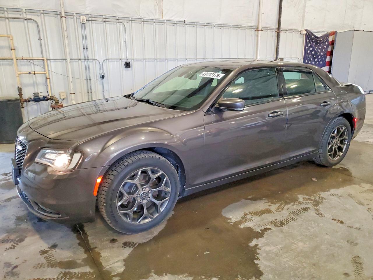 Salvage Chrysler 300 Image