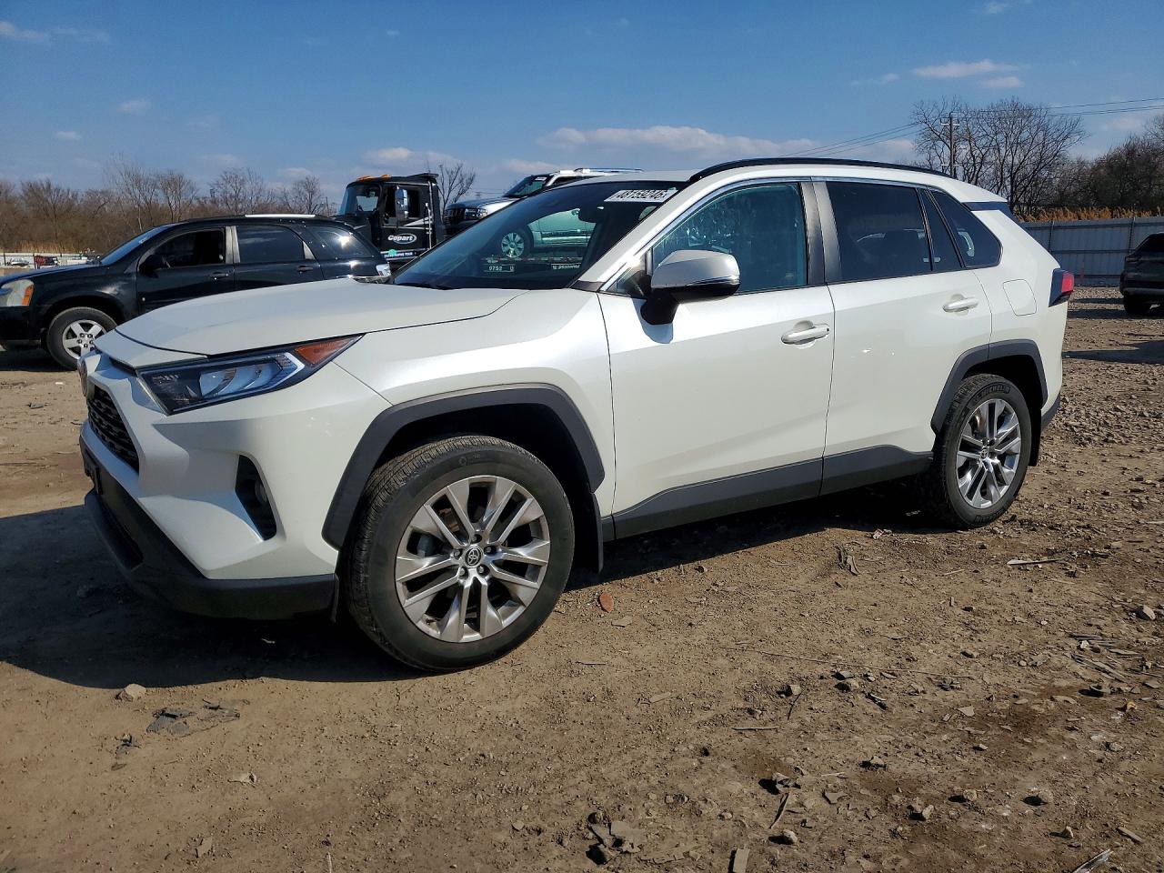 Salvage Toyota RAV4 Image