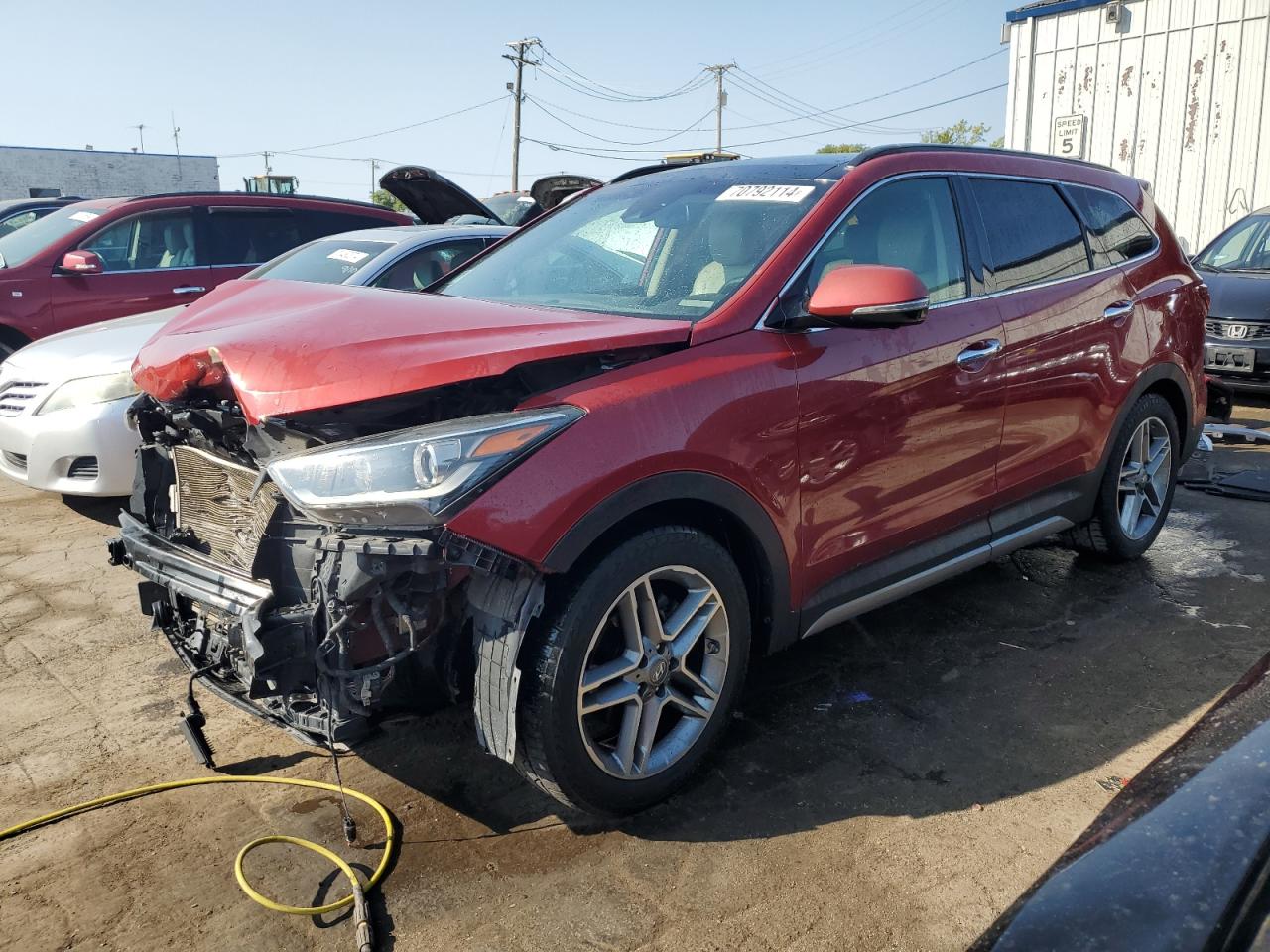 Salvage Hyundai SANTA FE Image