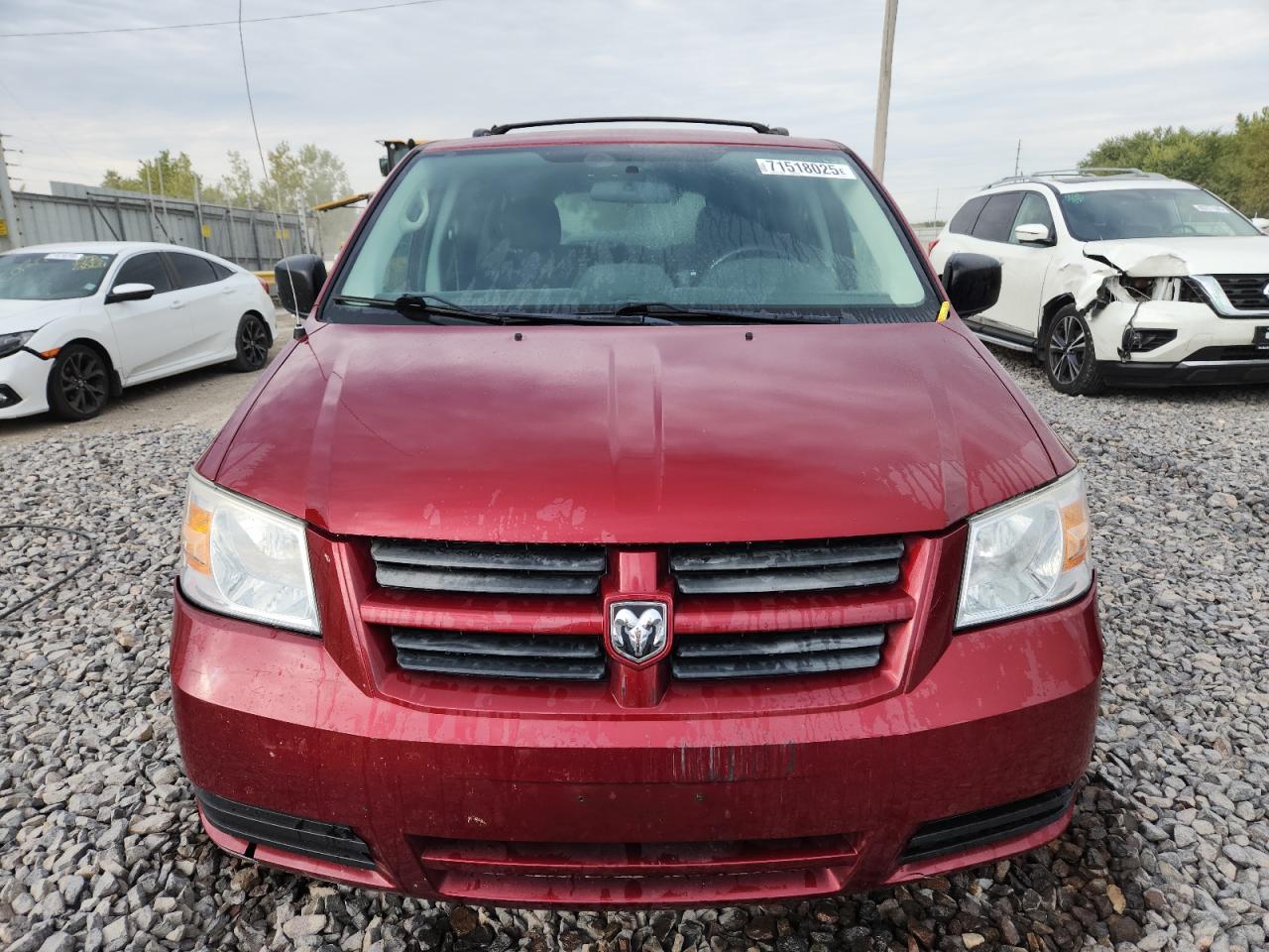 Dodge Caravan Hero